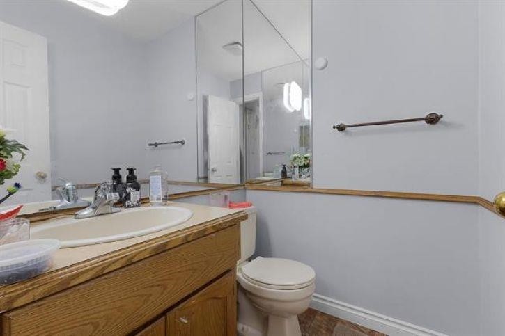 









7008


129a

Street,
Surrey,




BC
V3W 7B2

