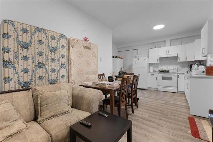 









7008


129a

Street,
Surrey,




BC
V3W 7B2

