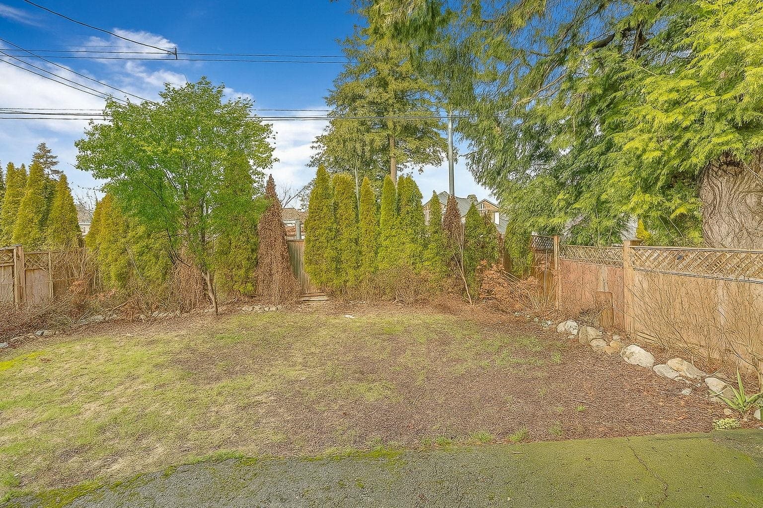 









15420


96

Avenue,
Surrey,




BC
V3R 1G5

