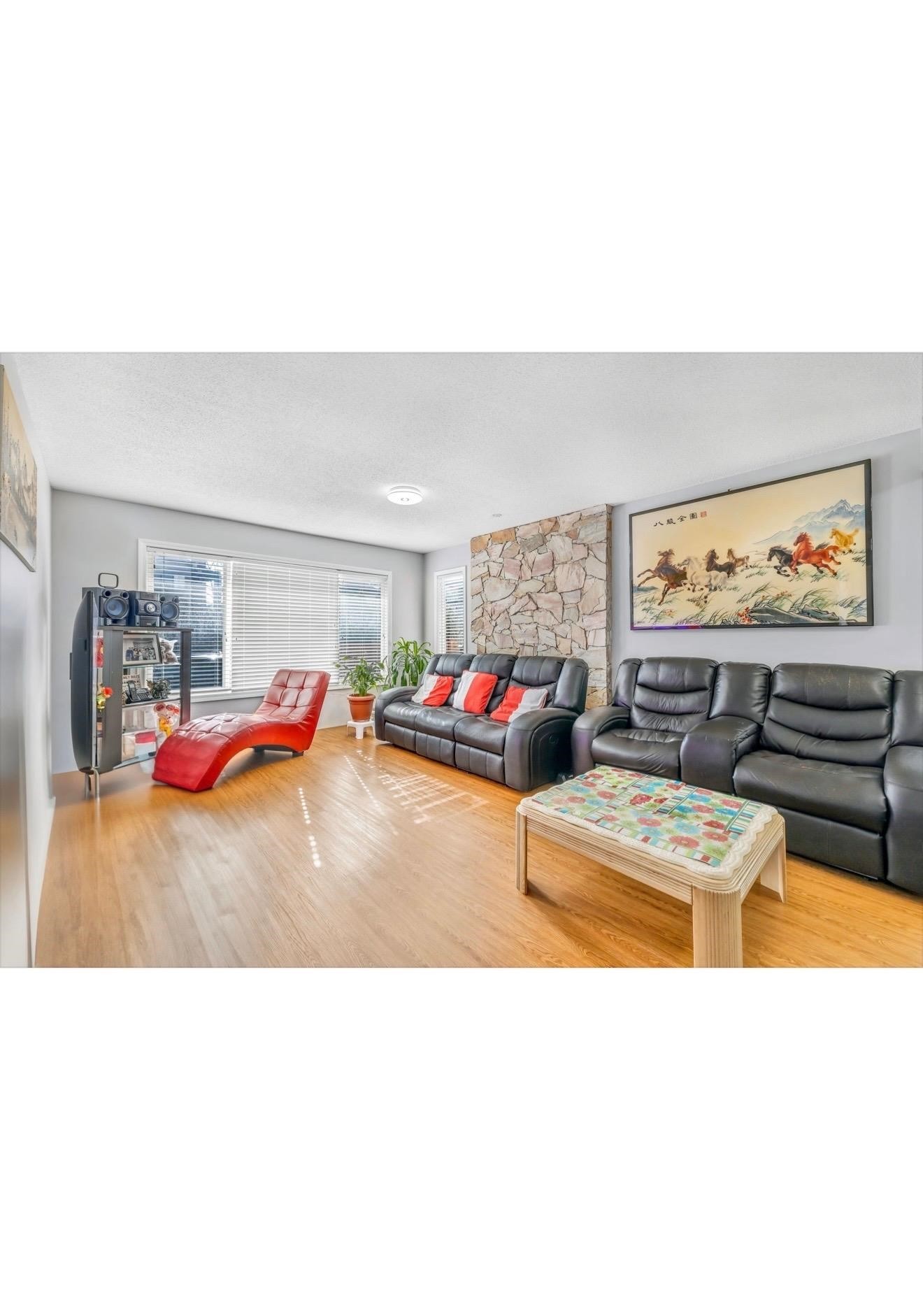 









15420


96

Avenue,
Surrey,




BC
V3R 1G5

