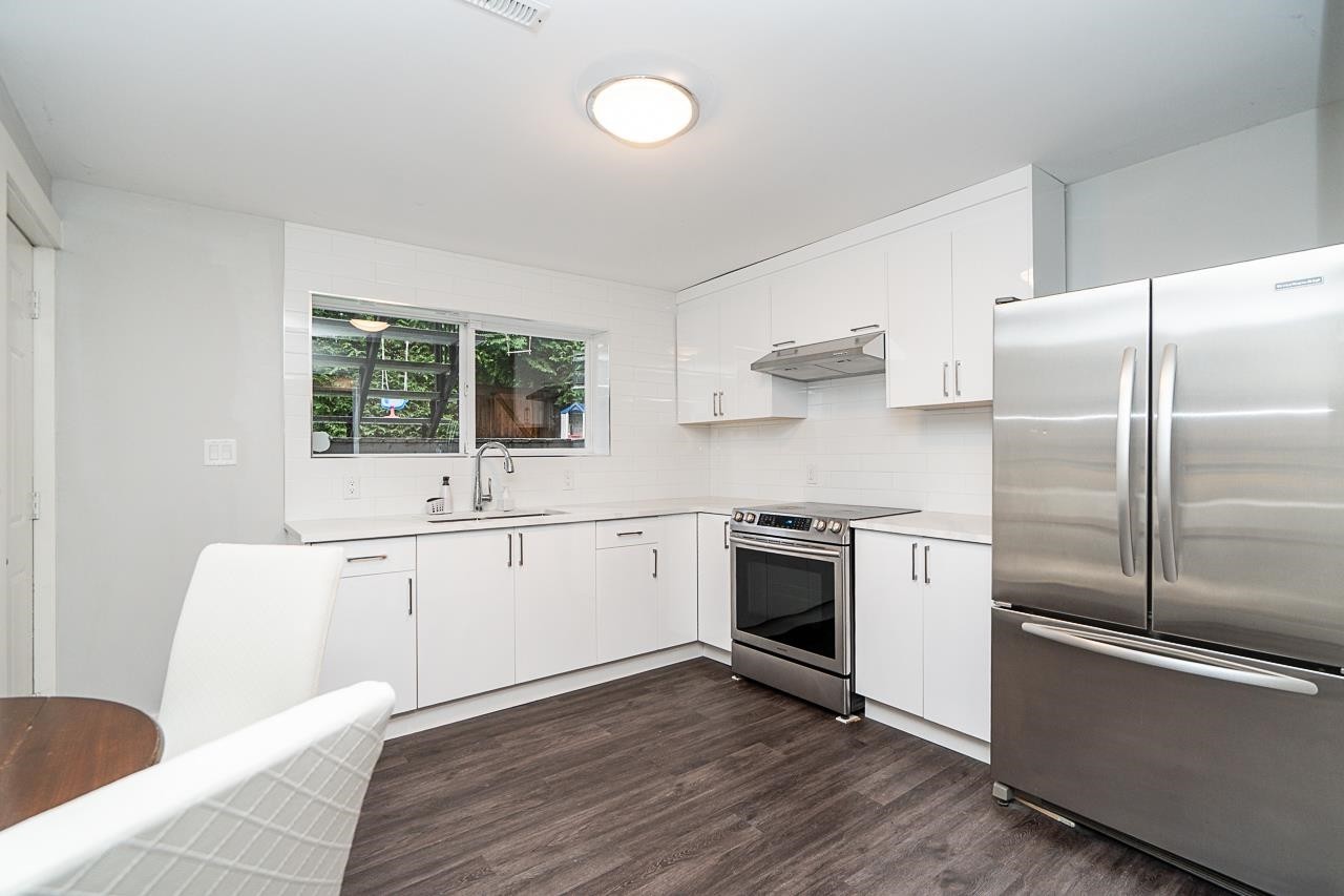 









2140


127a

Street,
Surrey,




BC
V4A 3S9

