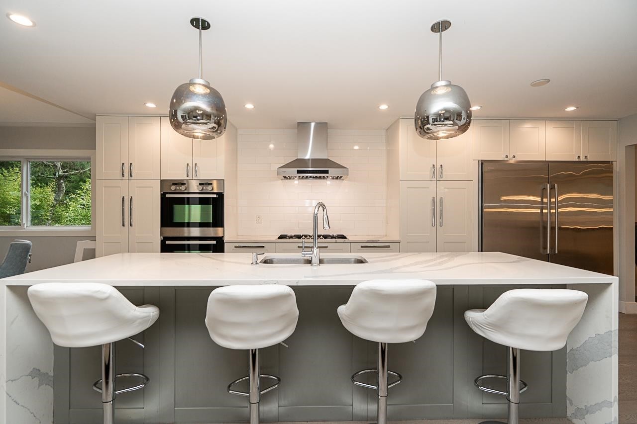 









2140


127a

Street,
Surrey,




BC
V4A 3S9

