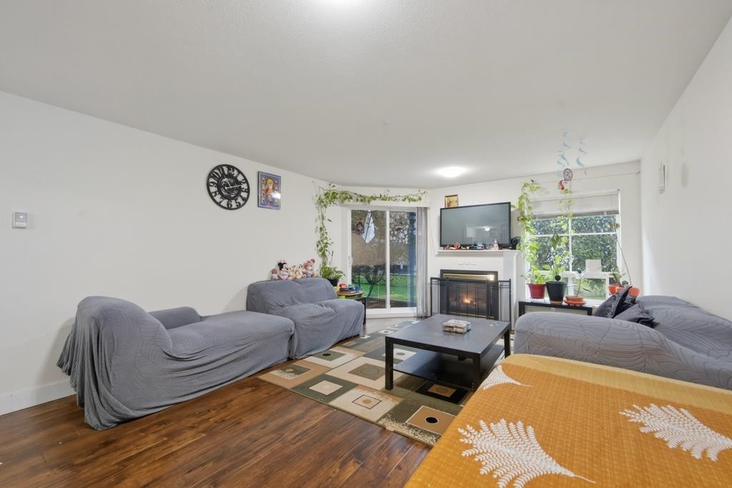 









2435


Center

Street, 107,
Abbotsford,




BC
V2T 2N4

