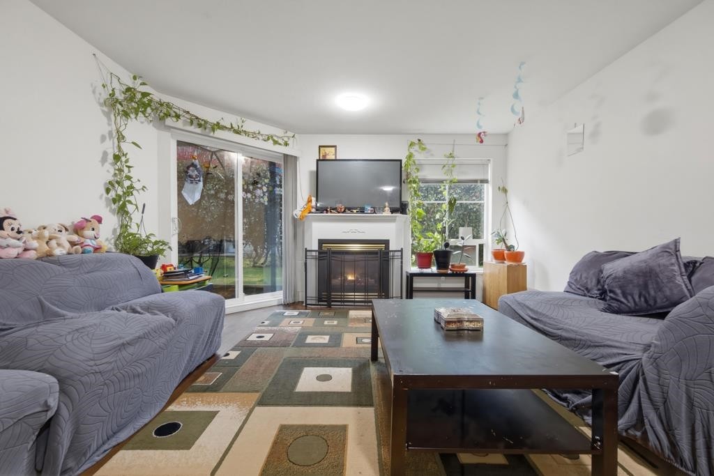 









2435


Center

Street, 107,
Abbotsford,




BC
V2T 2N4

