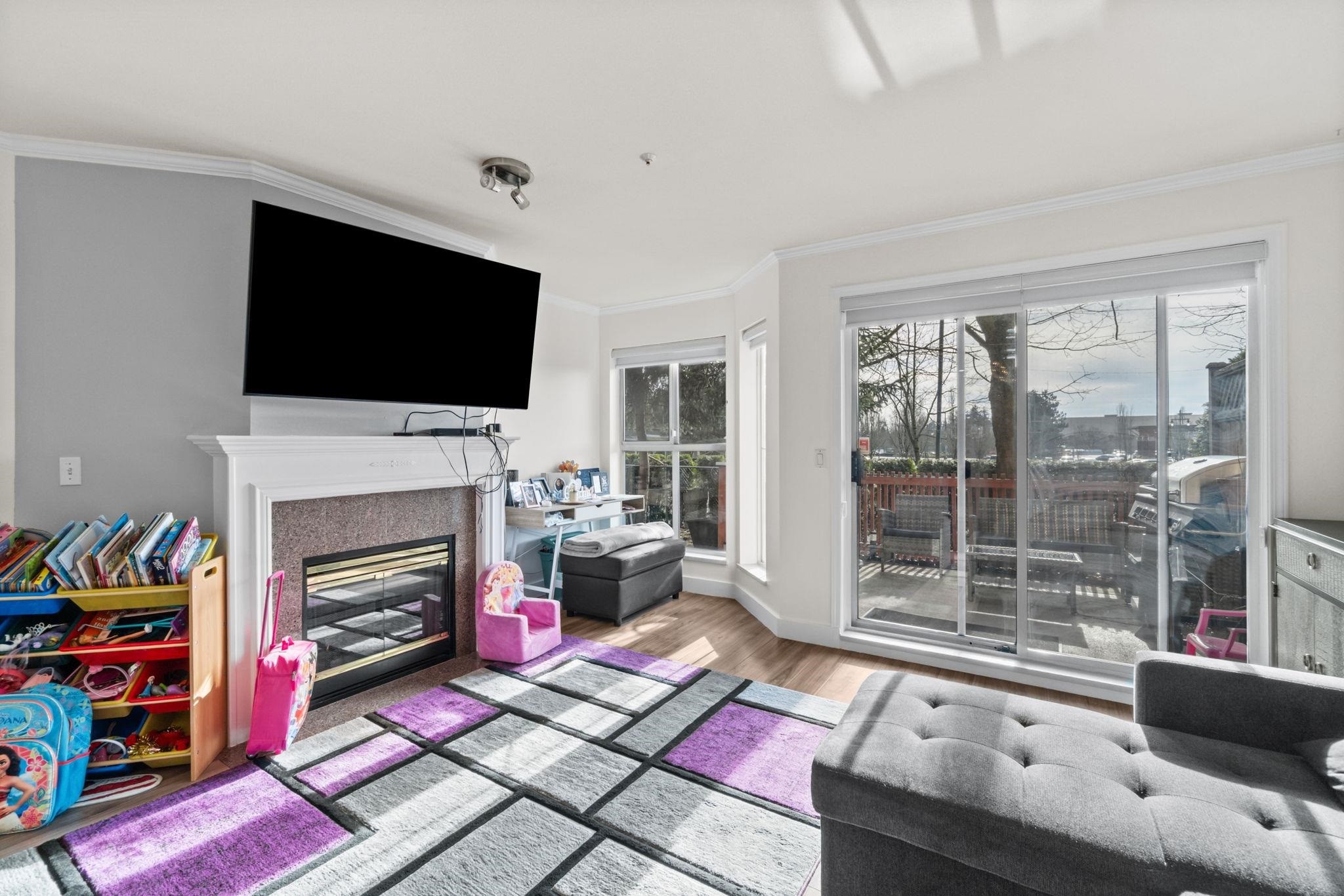 









7435


121a

Street, 114,
Surrey,




BC
V3W 0W8

