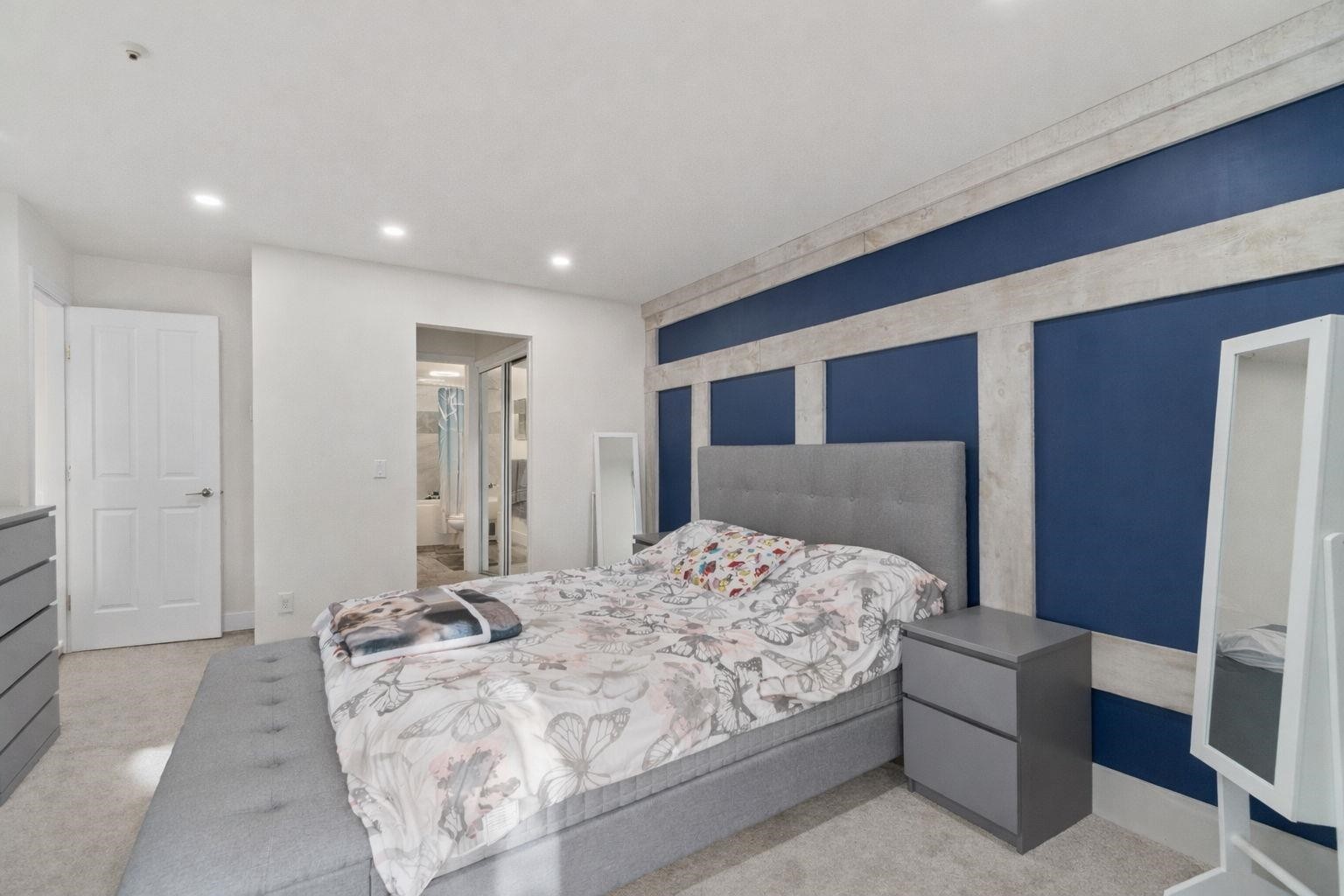 









7435


121a

Street, 114,
Surrey,




BC
V3W 0W8

