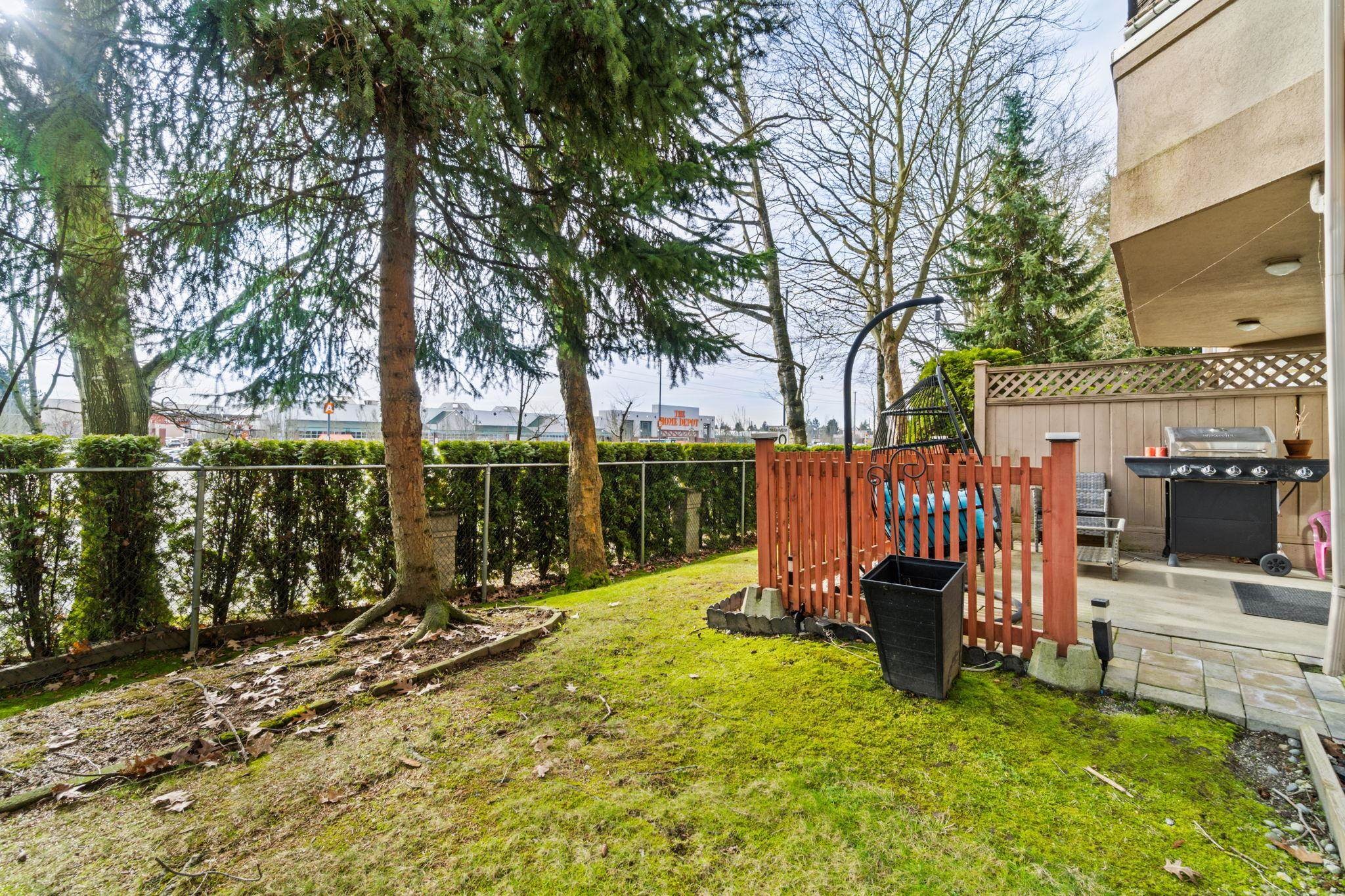 









7435


121a

Street, 114,
Surrey,




BC
V3W 0W8

