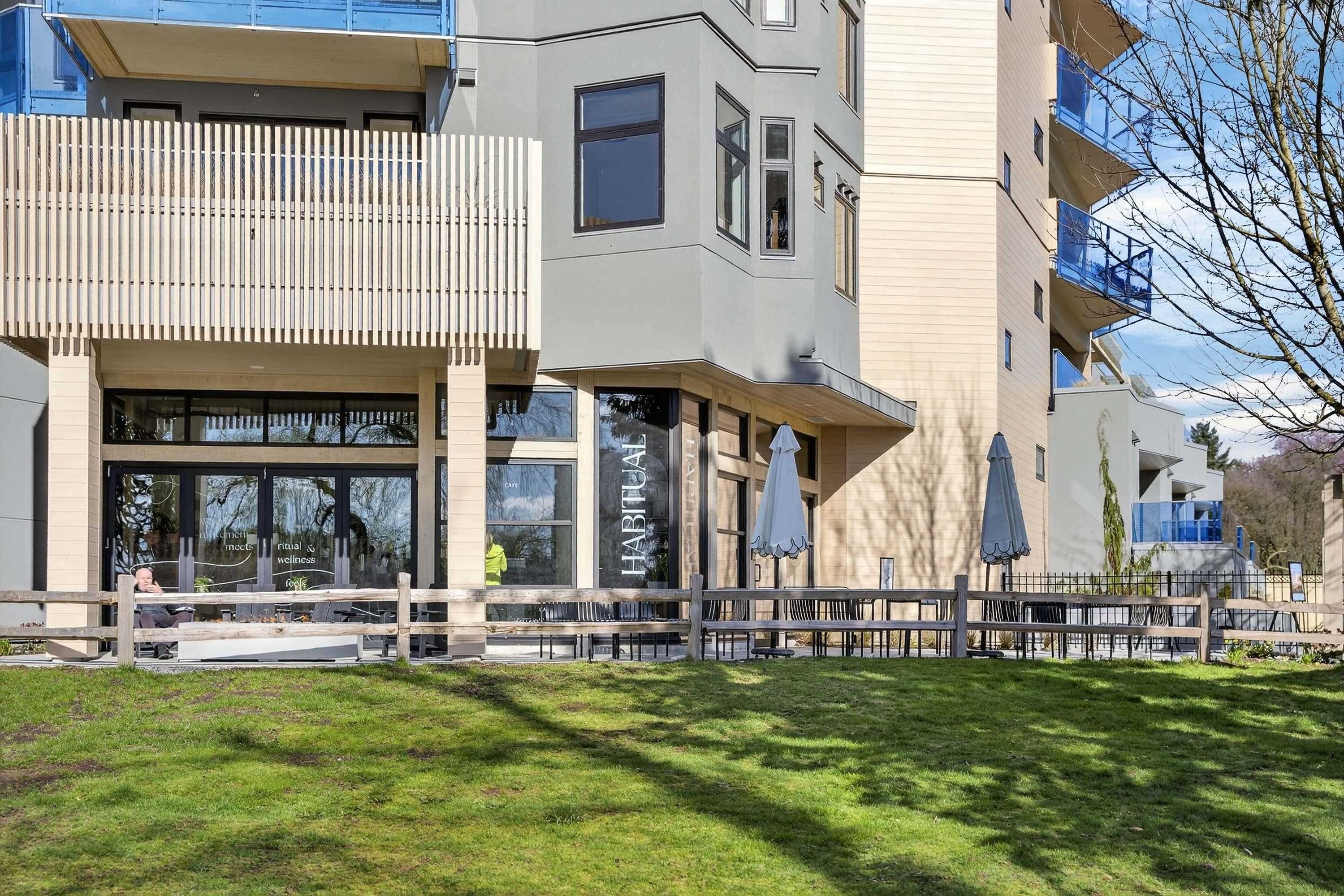 









33160


Plaxton

Crescent, 6,
Abbotsford,




BC
V2S 0N6

