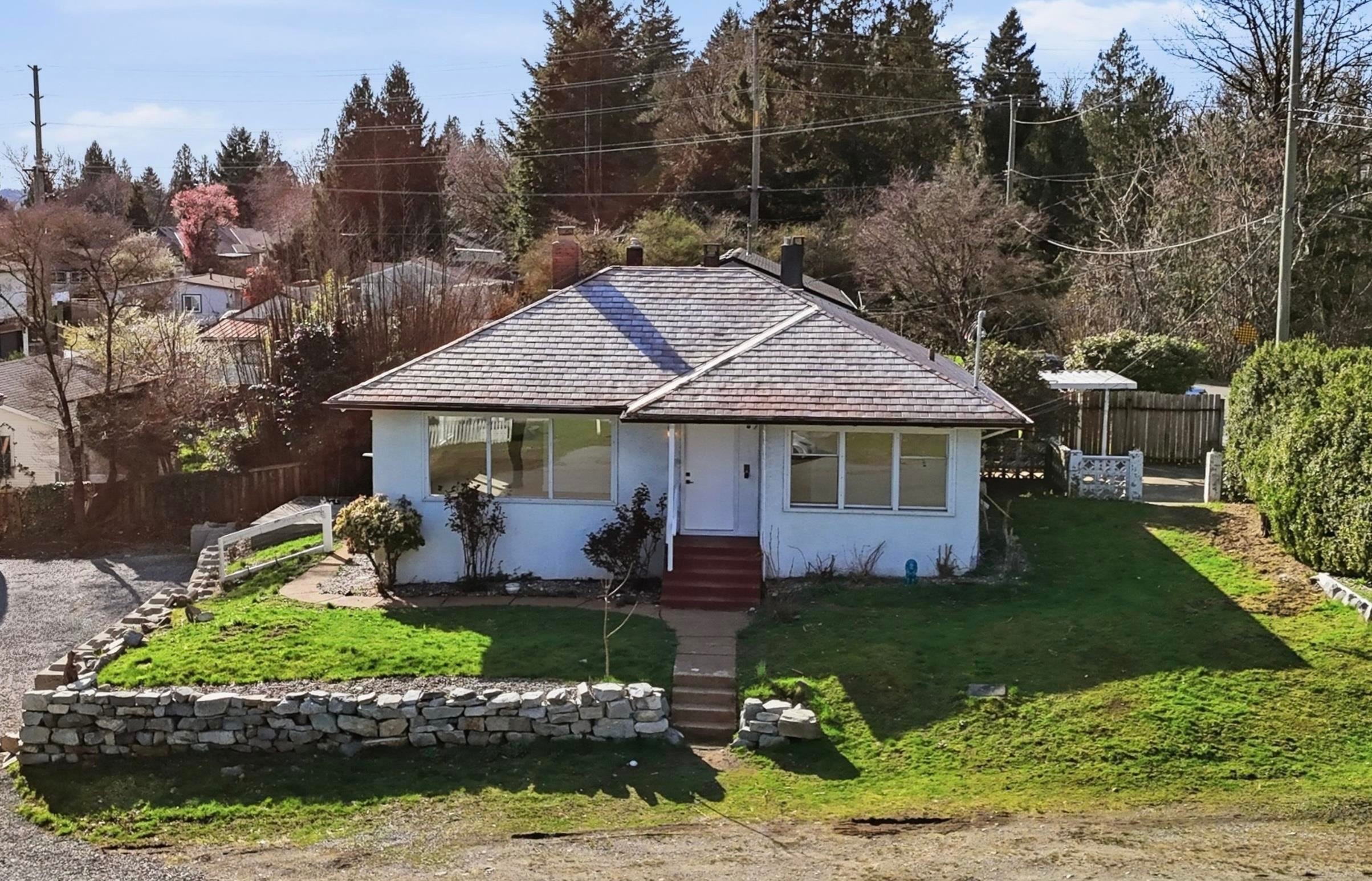 









7489


Maple

Street,
Mission,




BC
V2V 3N8

