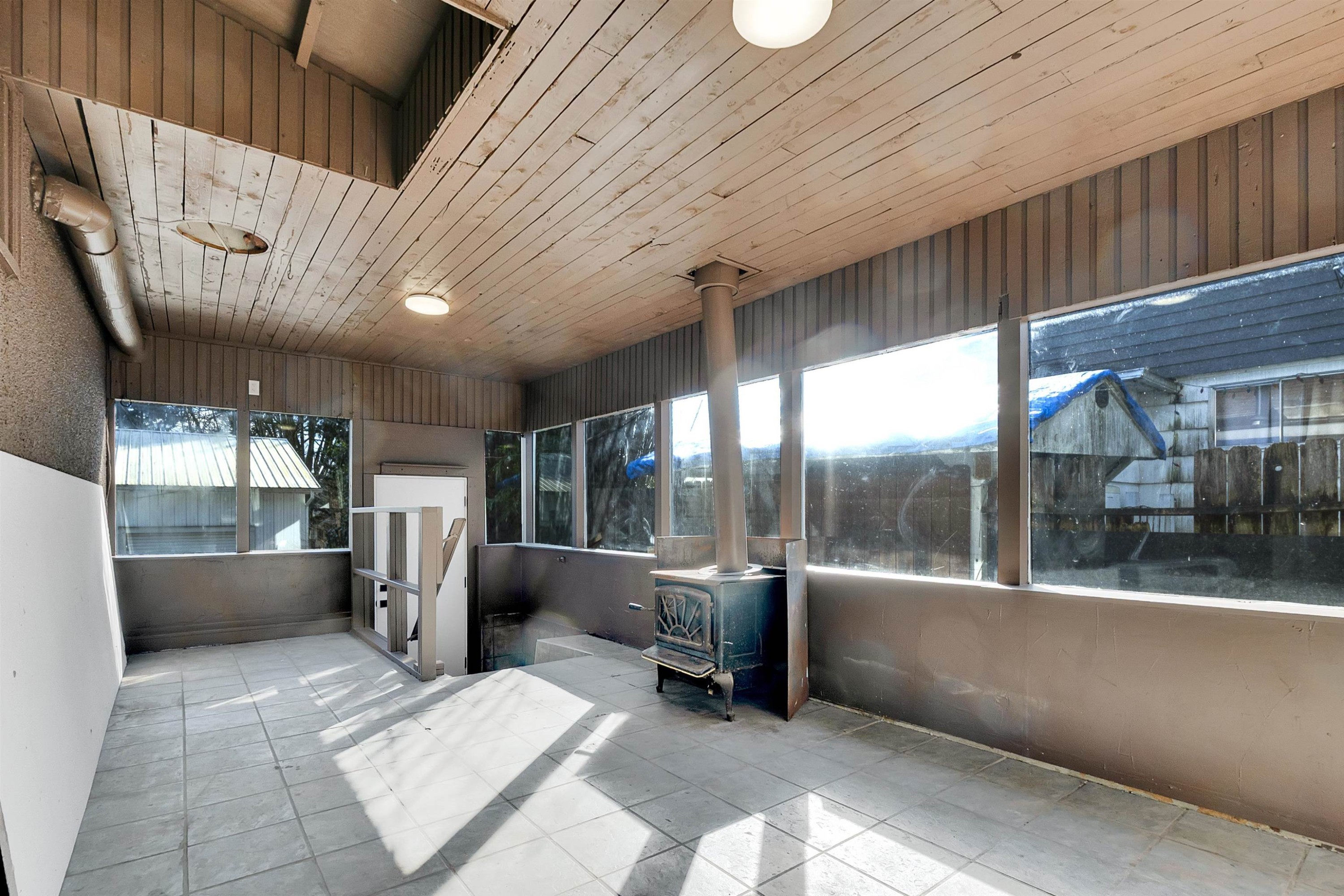 









7489


Maple

Street,
Mission,




BC
V2V 3N8

