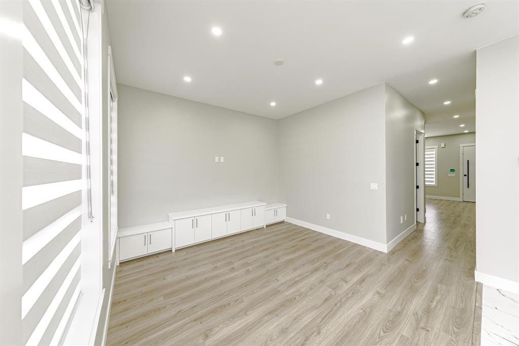 









14711


62a

Avenue,
Surrey,




BC
V3S 3T1

