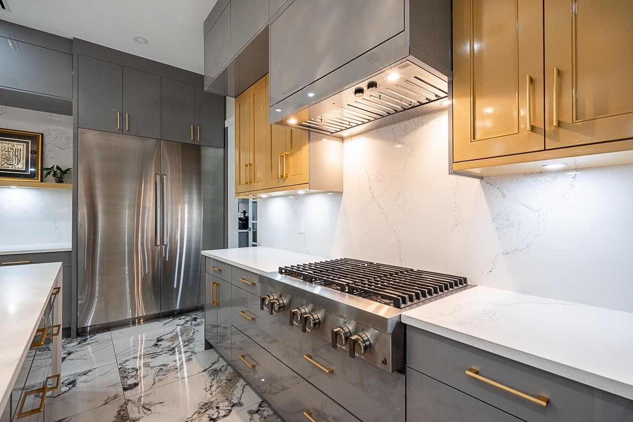 









13110


57

Avenue,
Surrey,




BC
V3X 2Z3

