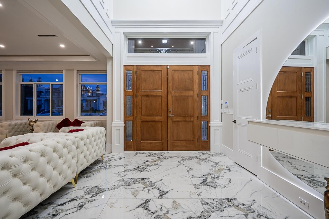 









13110


57

Avenue,
Surrey,




BC
V3X 2Z3

