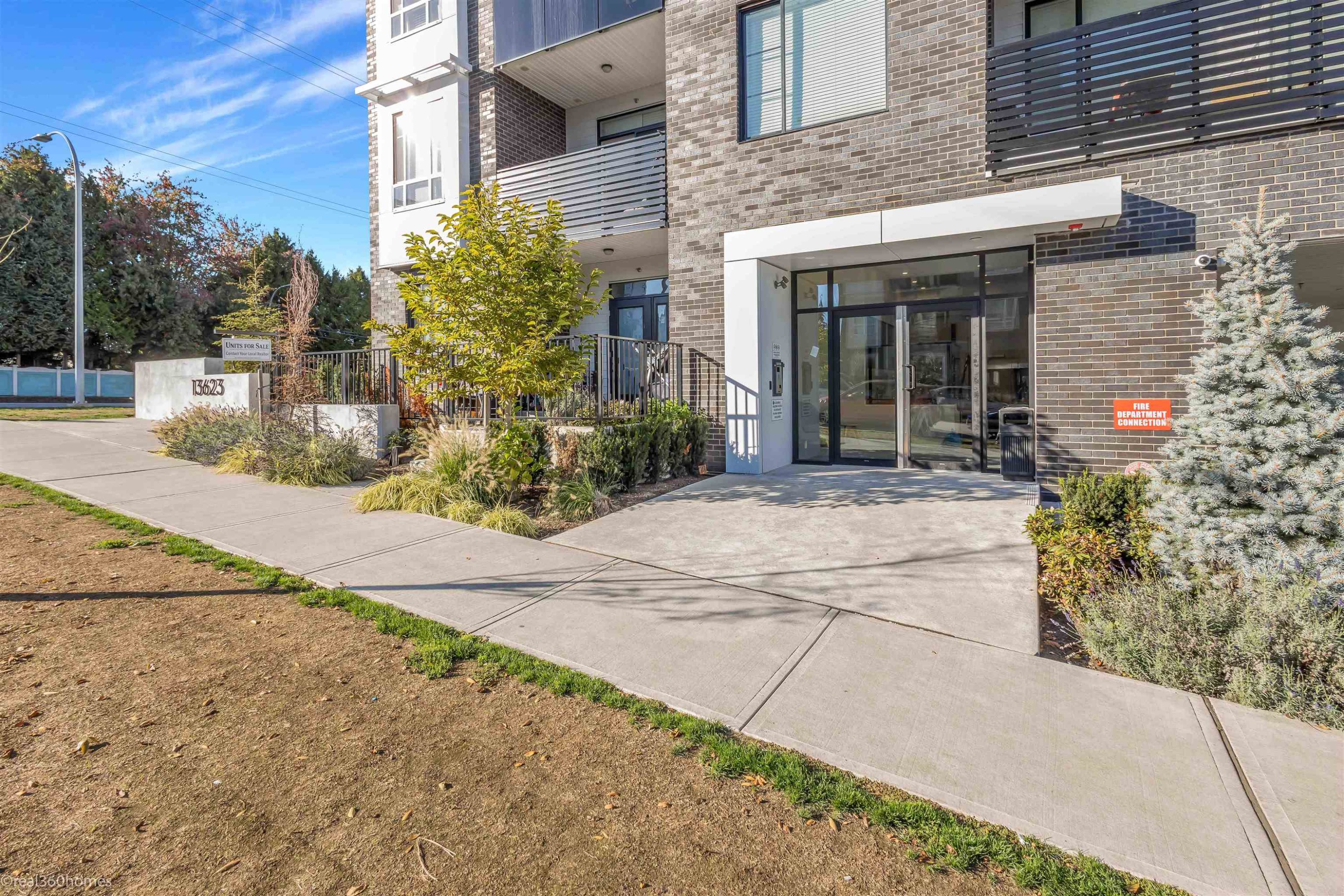 









13623


81a

Avenue, 313,
Surrey,




BC
V3W 3N7

