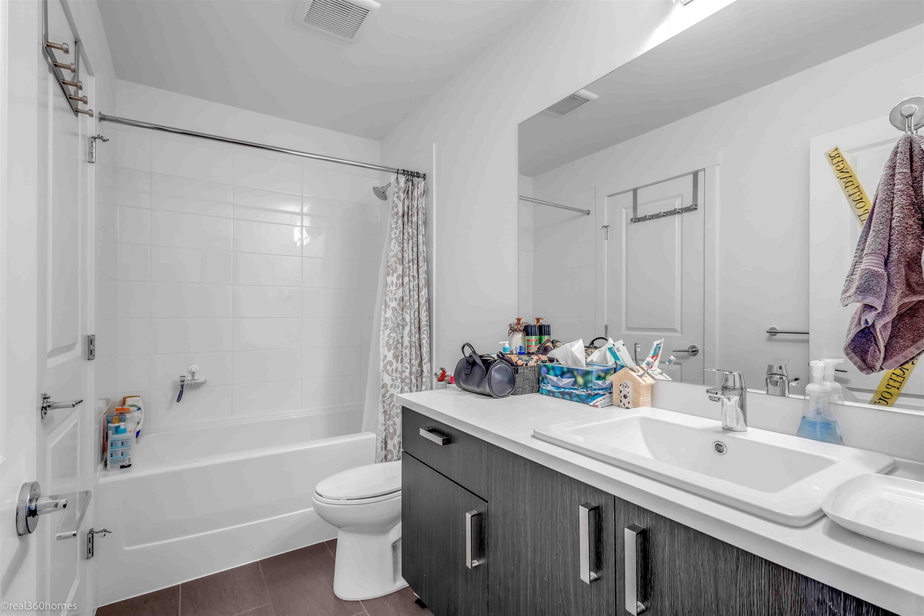 









13623


81a

Avenue, 313,
Surrey,




BC
V3W 3N7

