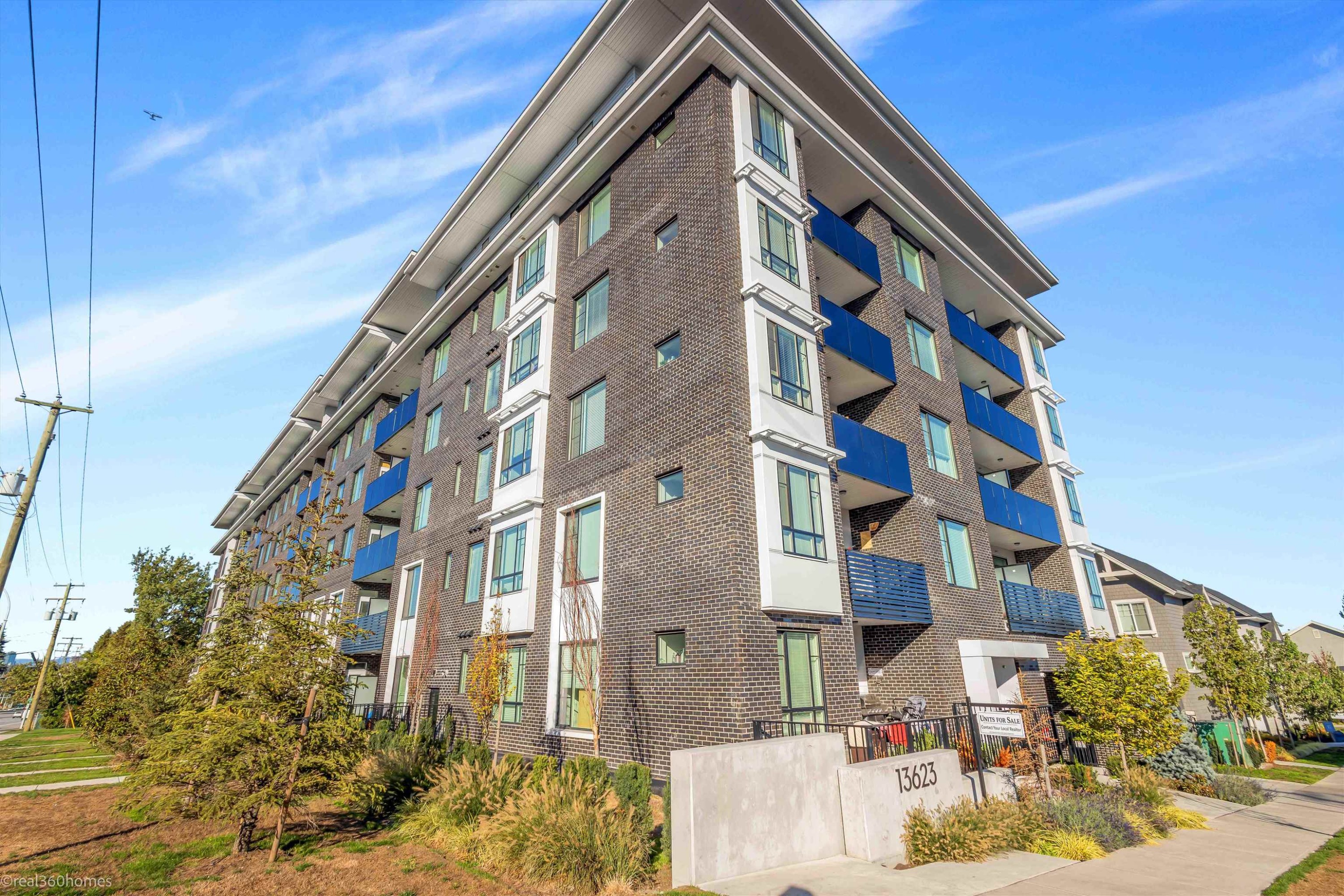 









13623


81a

Avenue, 313,
Surrey,




BC
V3W 3N7

