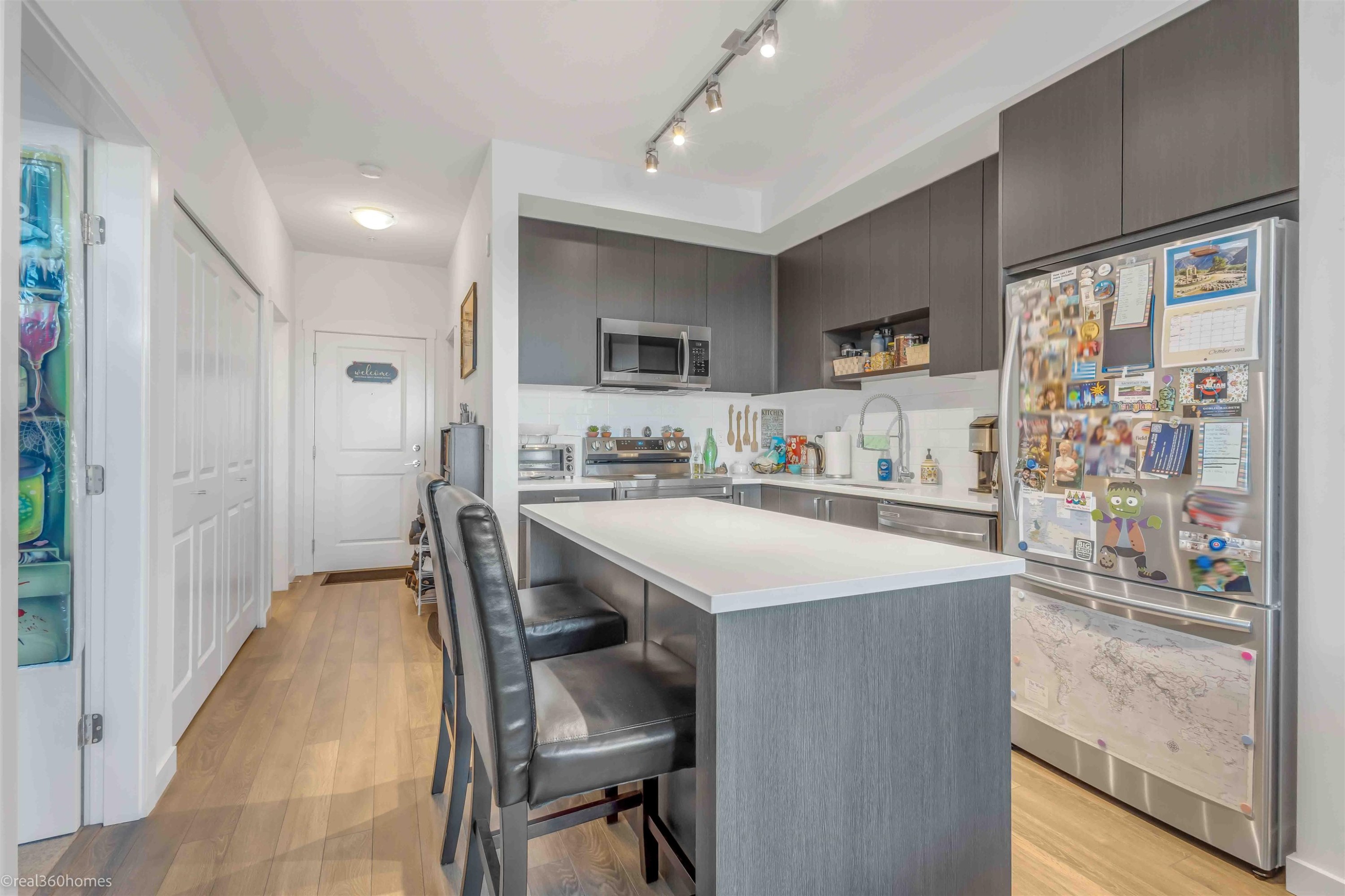 









13623


81a

Avenue, 313,
Surrey,




BC
V3W 3N7

