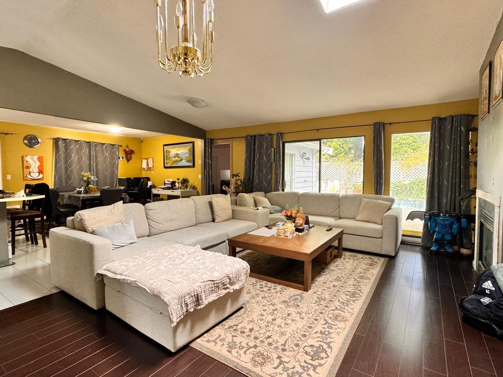 









11101


Canyon

Crescent,
Delta,




BC
V4E 2R6

