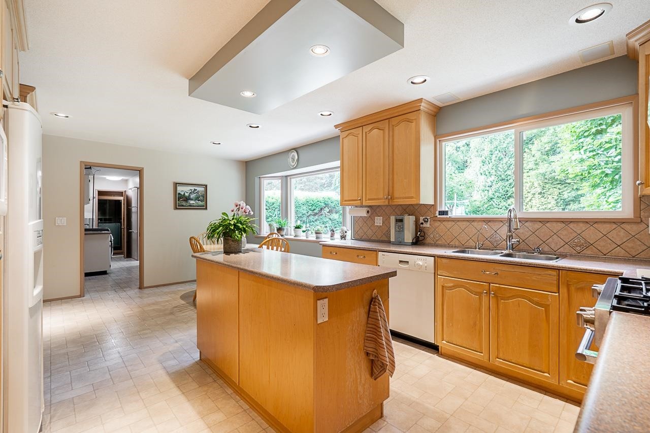 









17895


96

Avenue,
Surrey,




BC
V4N 4A9


