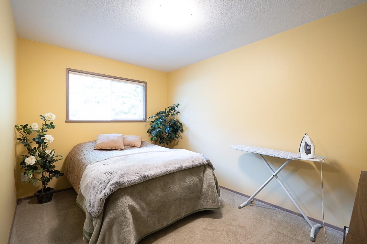 









17895


96

Avenue,
Surrey,




BC
V4N 4A9

