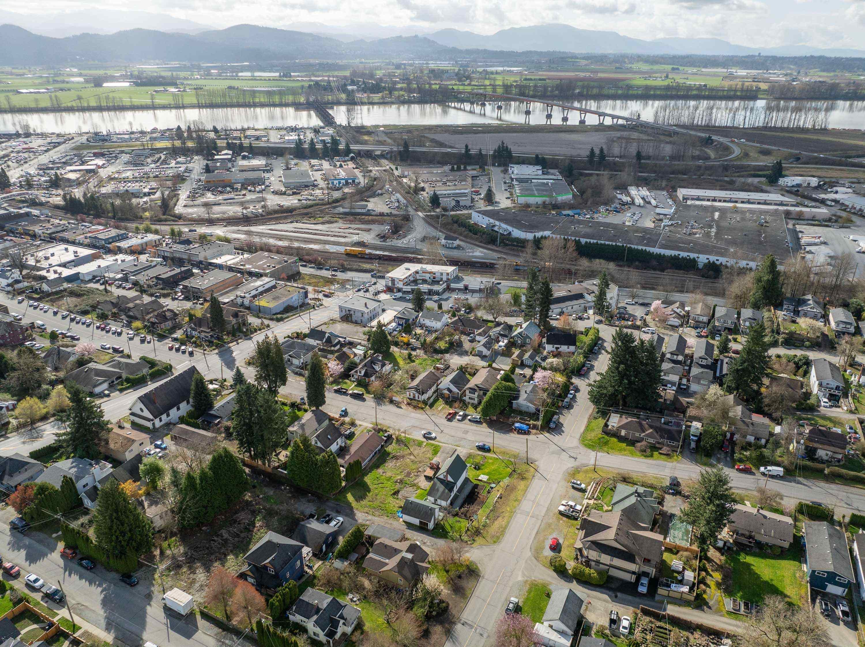 









32972


2

Avenue,
Mission,







BC
V2V 1J5

