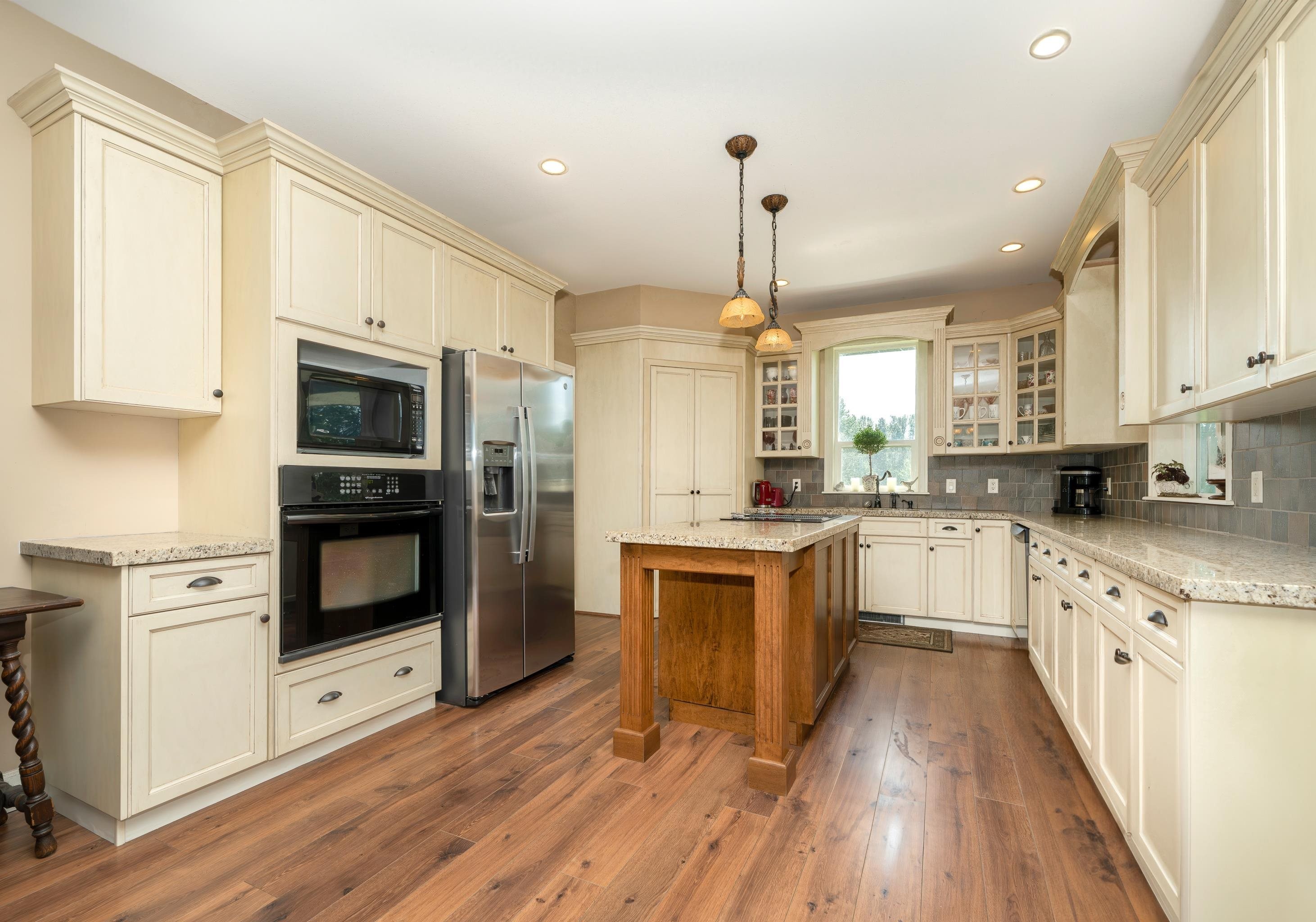 









41525


Bovington

Road,
Mission,




BC
V0M 1G0

