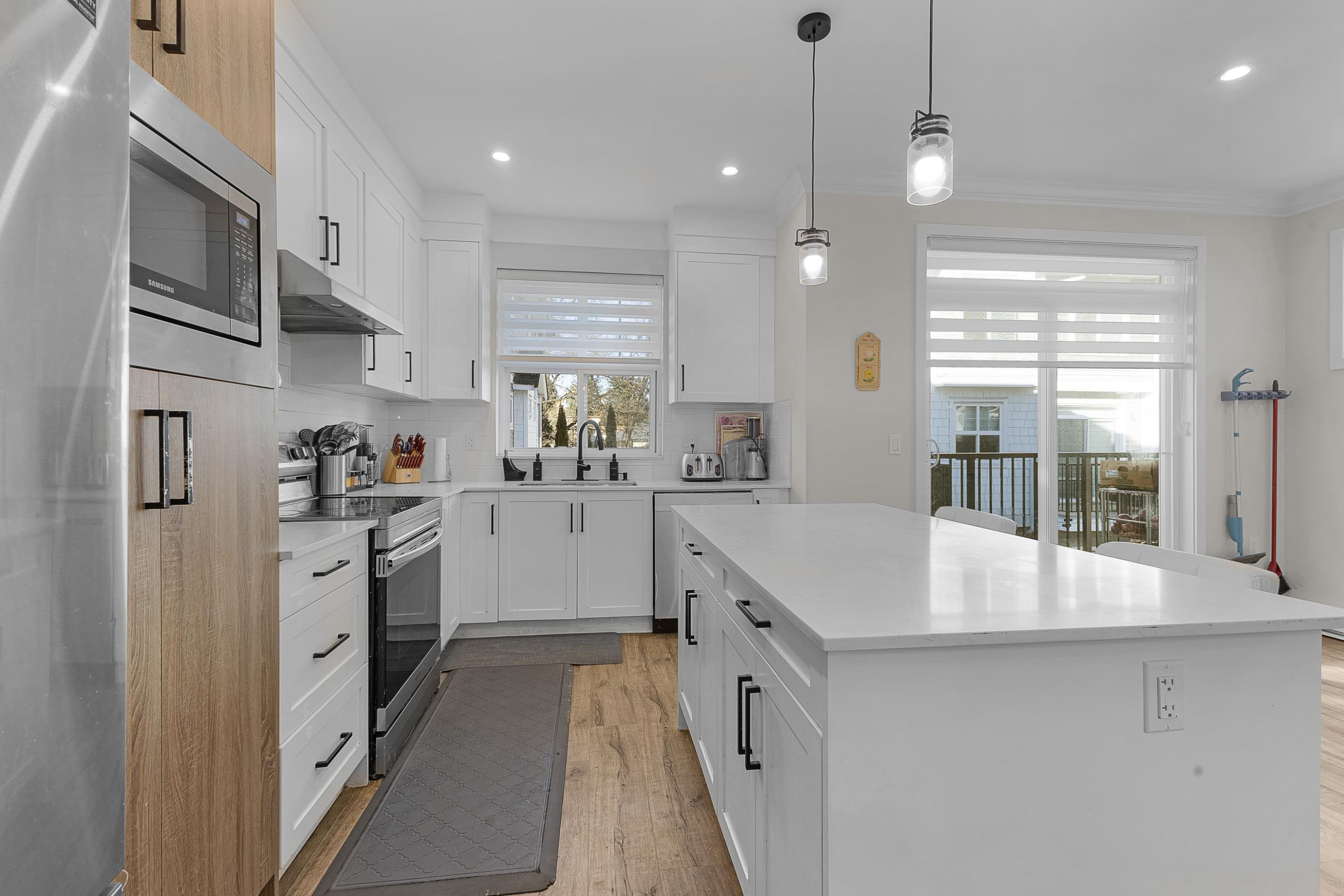 









2033


Mckenzie

Road, 13,
Abbotsford,




BC
V2S 3Z6

