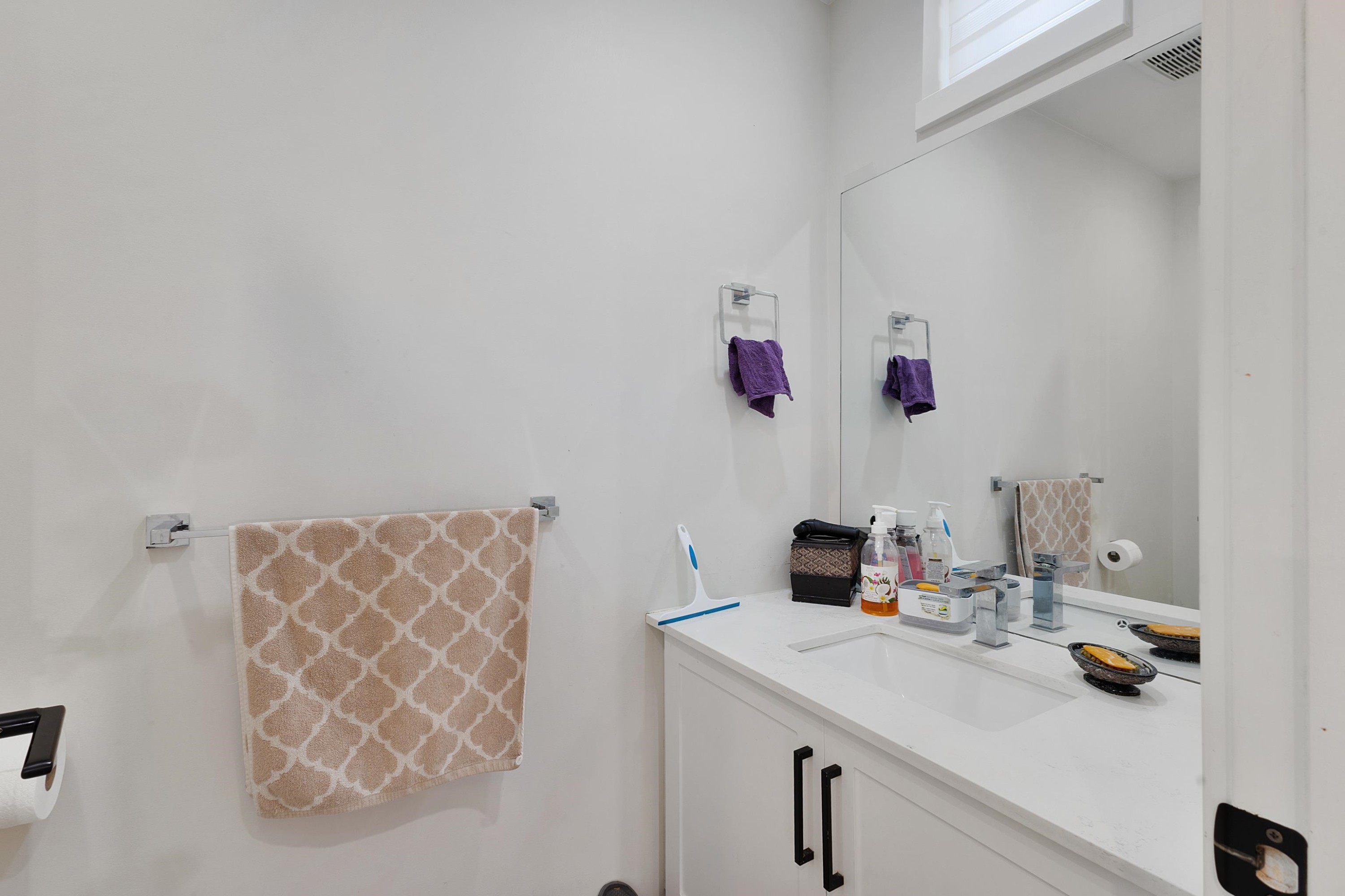 









2033


Mckenzie

Road, 13,
Abbotsford,




BC
V2S 3Z6

