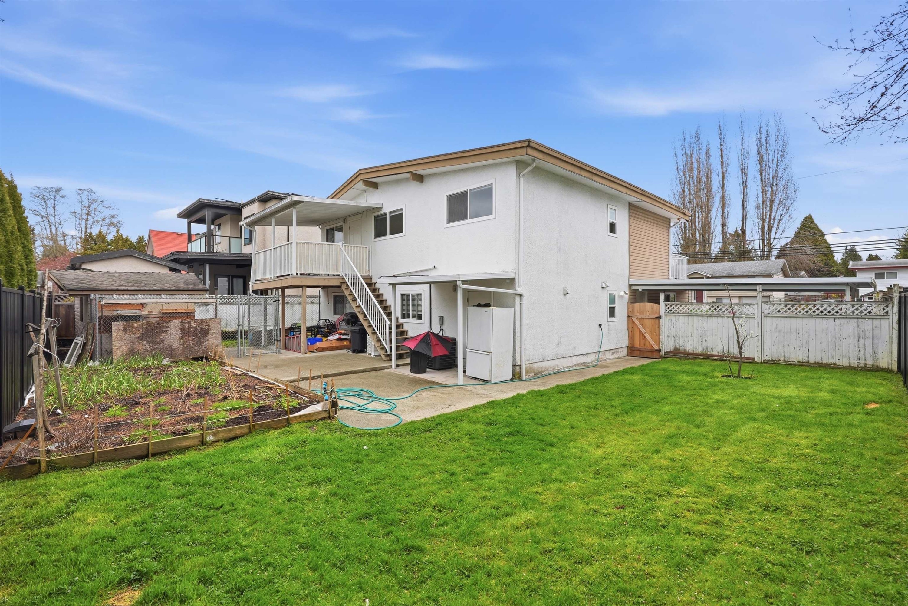 









8081


112

Street,
Delta,




BC
V4C 4W4

