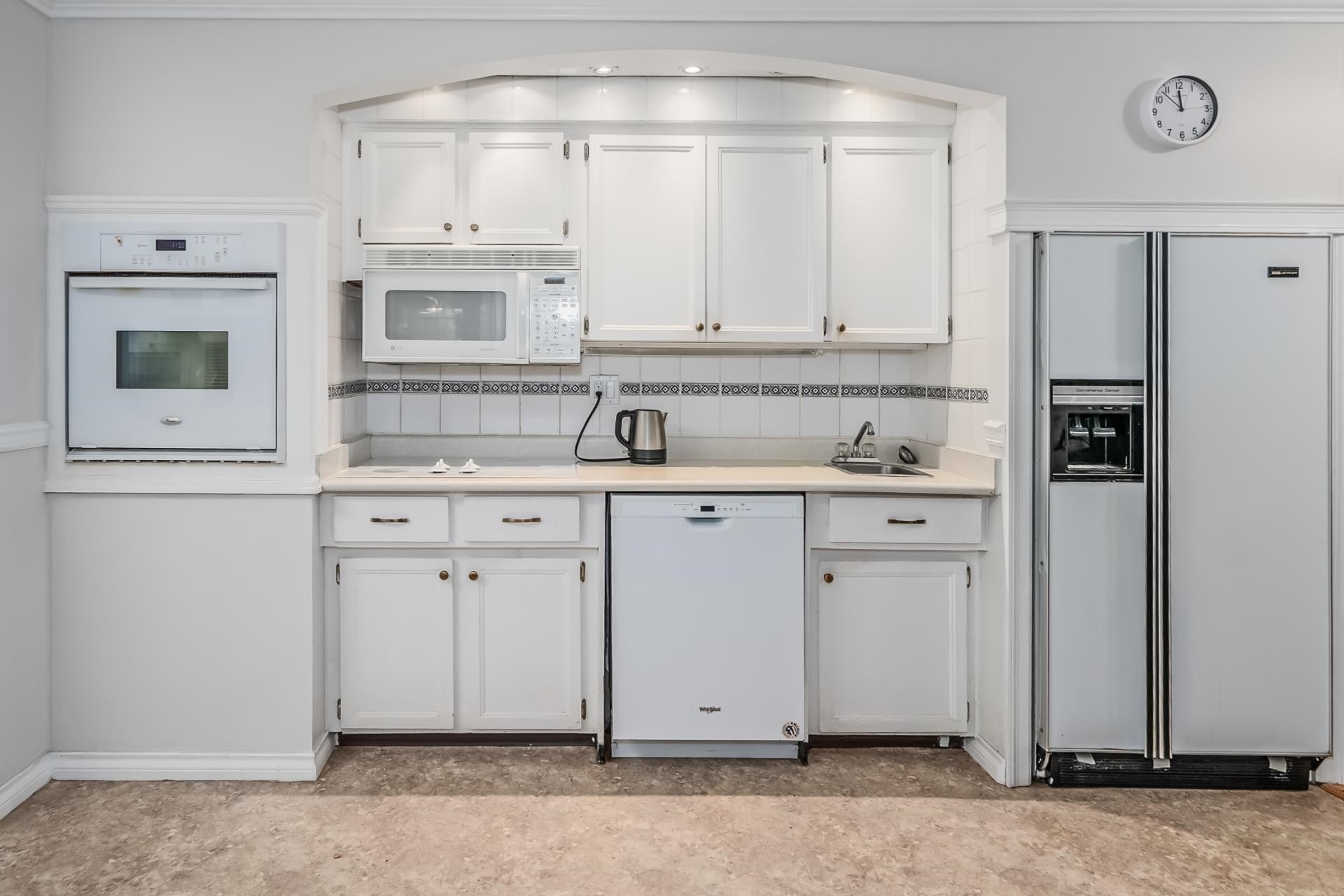 









4257


199a

Street,
Langley,




BC
V3A 4V5

