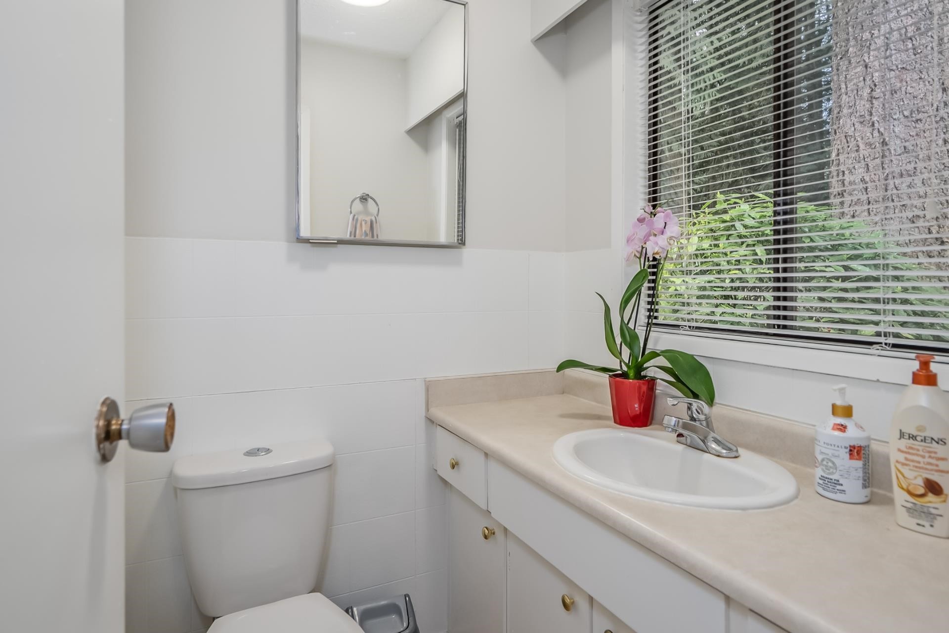 









4257


199a

Street,
Langley,




BC
V3A 4V5

