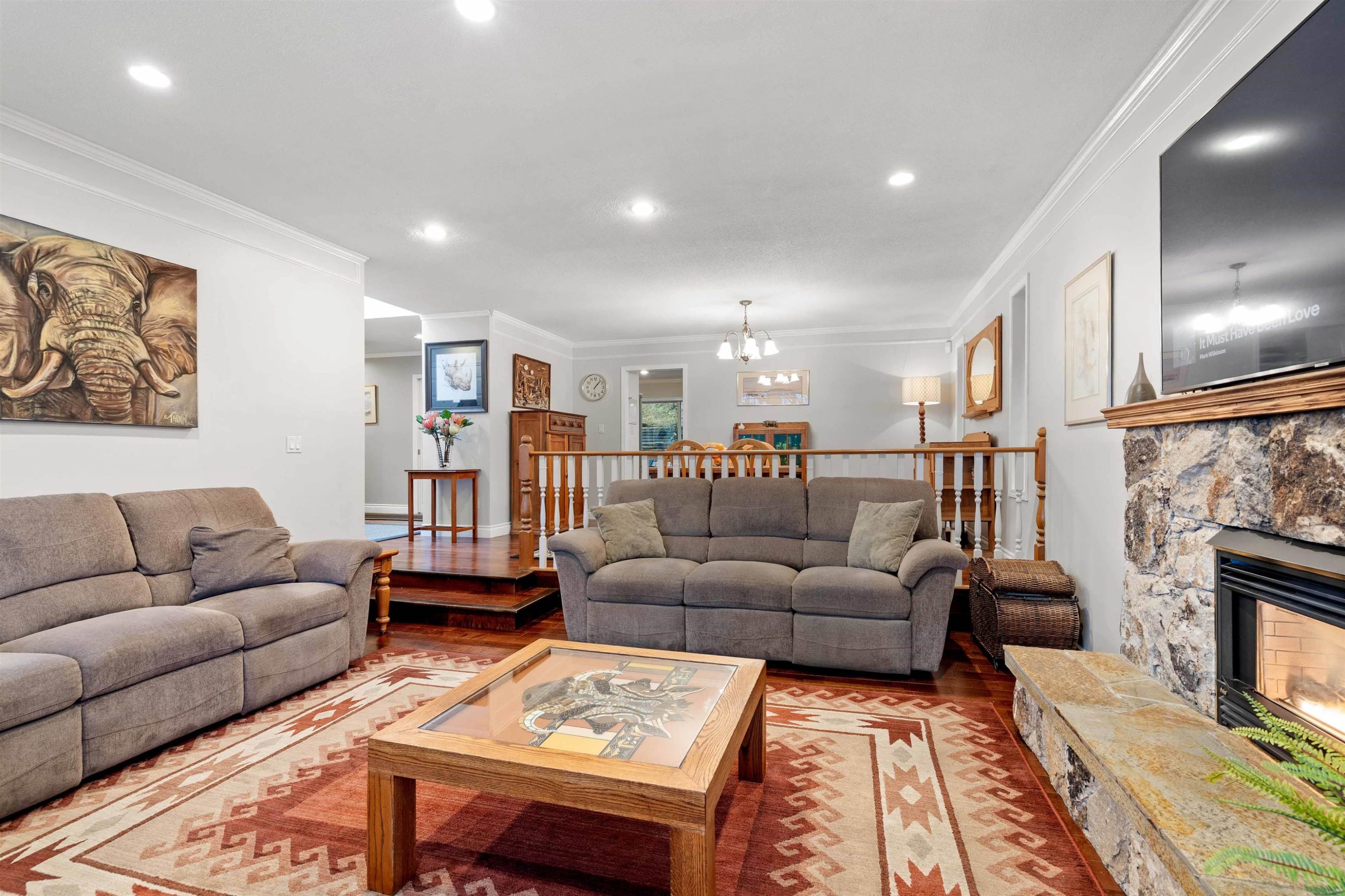 









5102


219a

Street,
Langley,




BC
V3A 8P8

