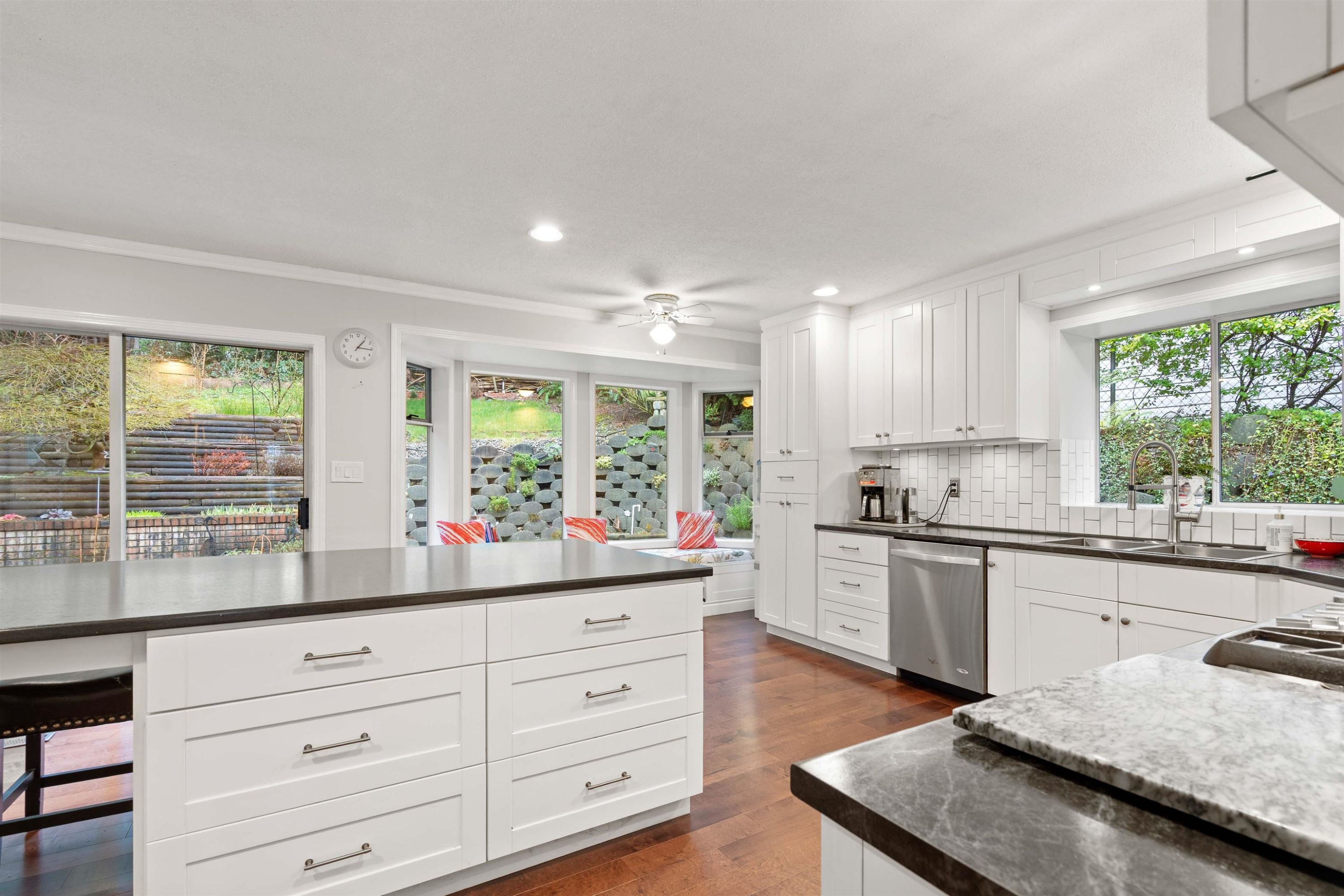 









5102


219a

Street,
Langley,




BC
V3A 8P8

