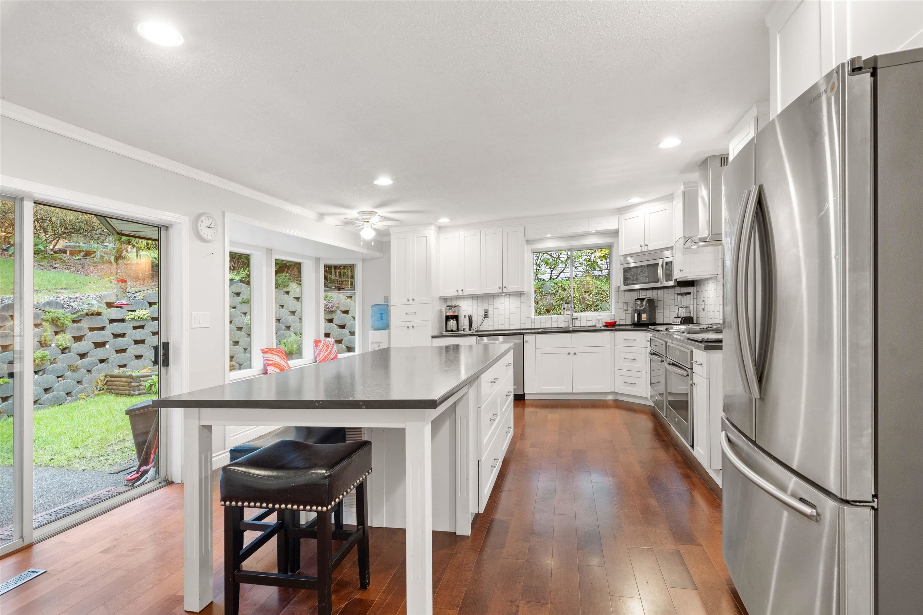 









5102


219a

Street,
Langley,




BC
V3A 8P8

