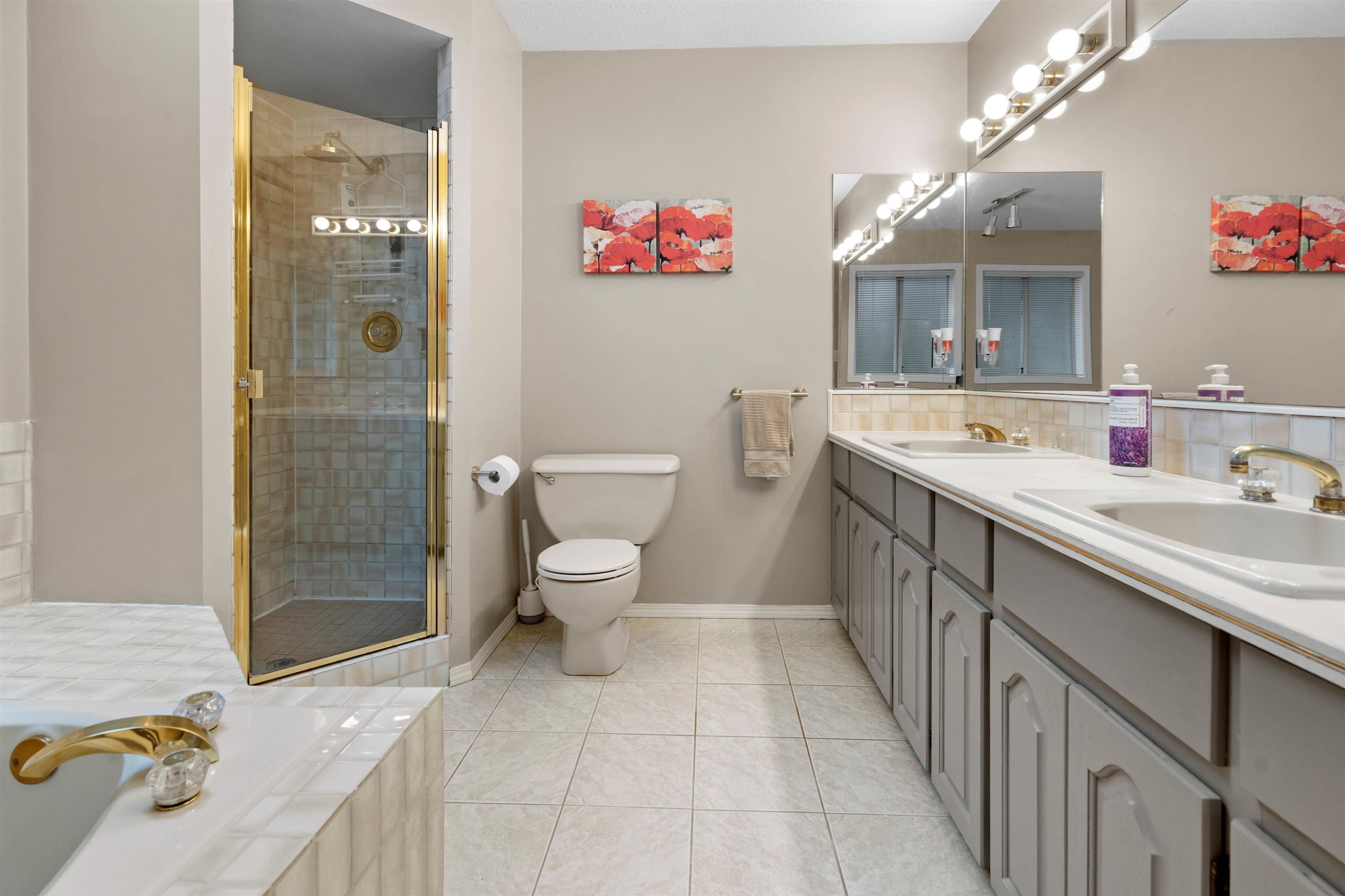 









5102


219a

Street,
Langley,




BC
V3A 8P8

