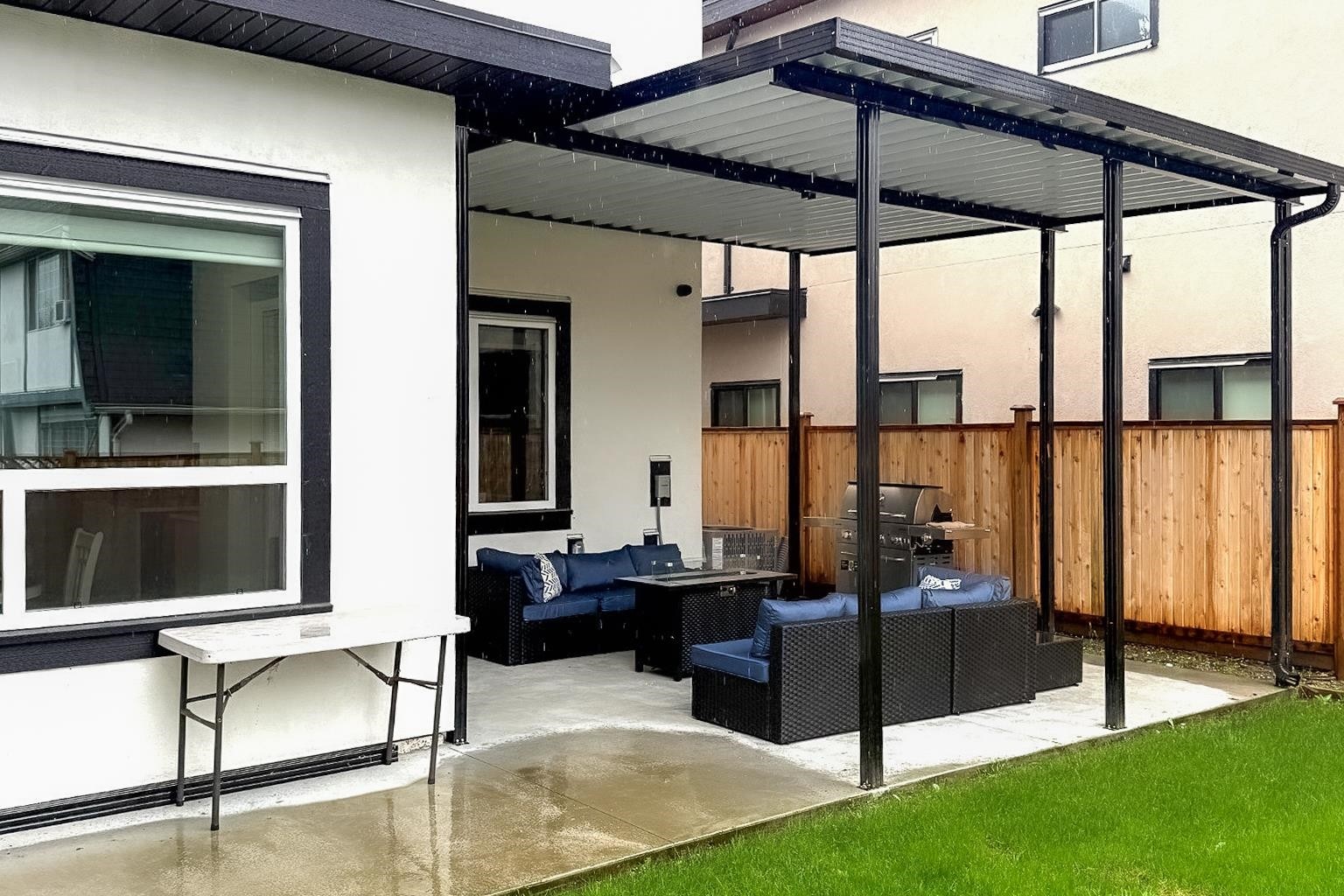 









15363


94

Avenue,
Surrey,




BC
V3R 1E2


