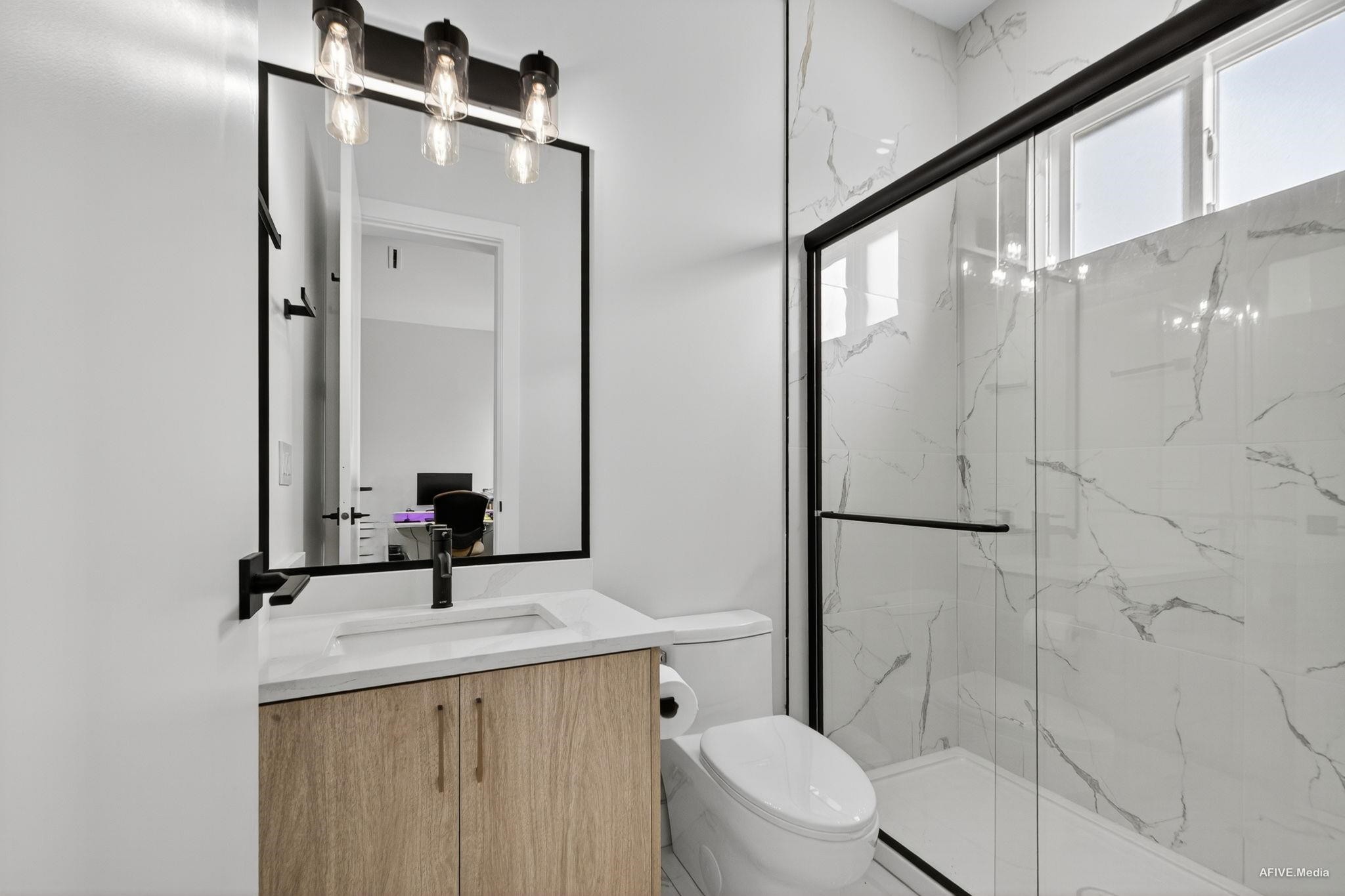 









15363


94

Avenue,
Surrey,




BC
V3R 1E2

