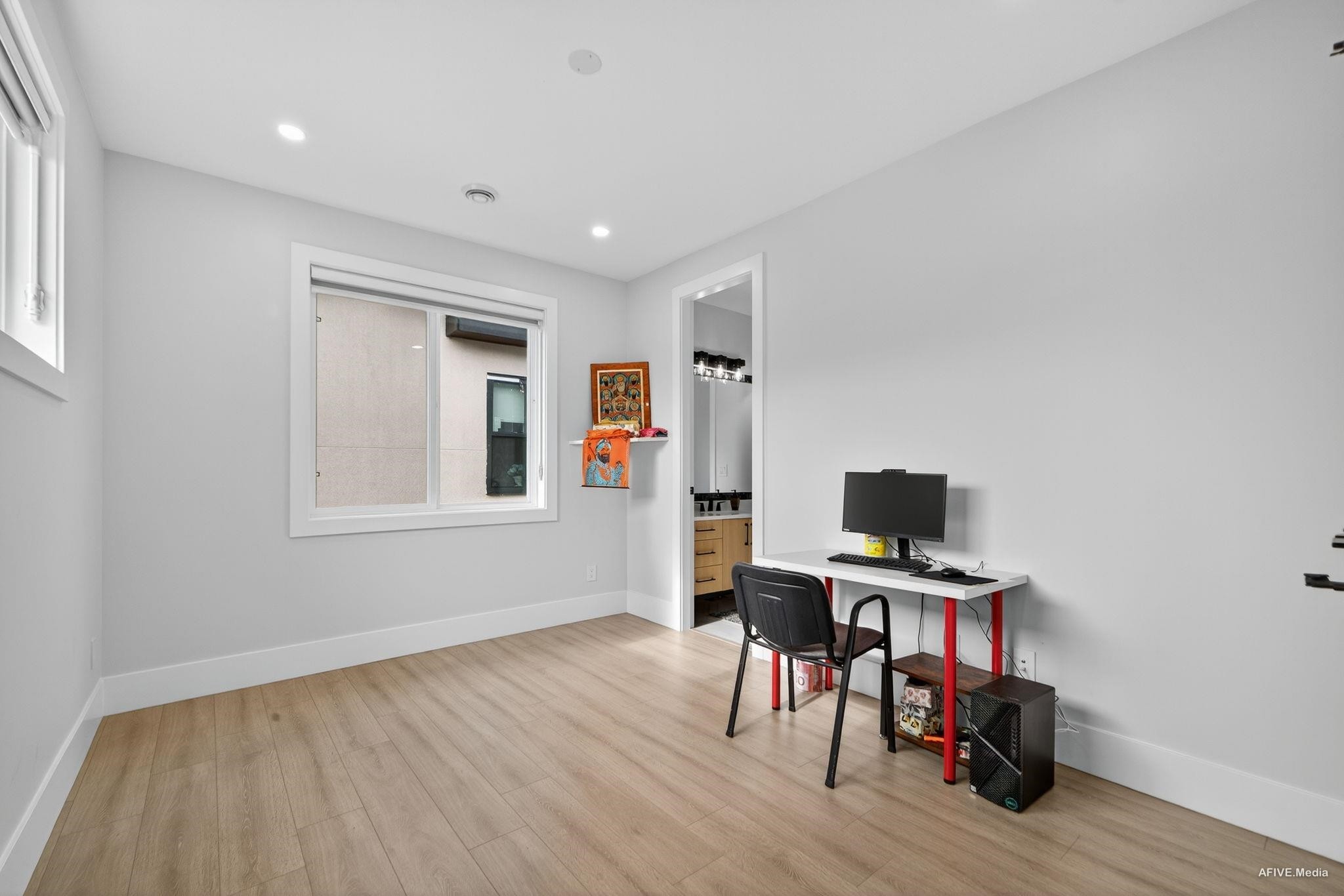 









15363


94

Avenue,
Surrey,




BC
V3R 1E2

