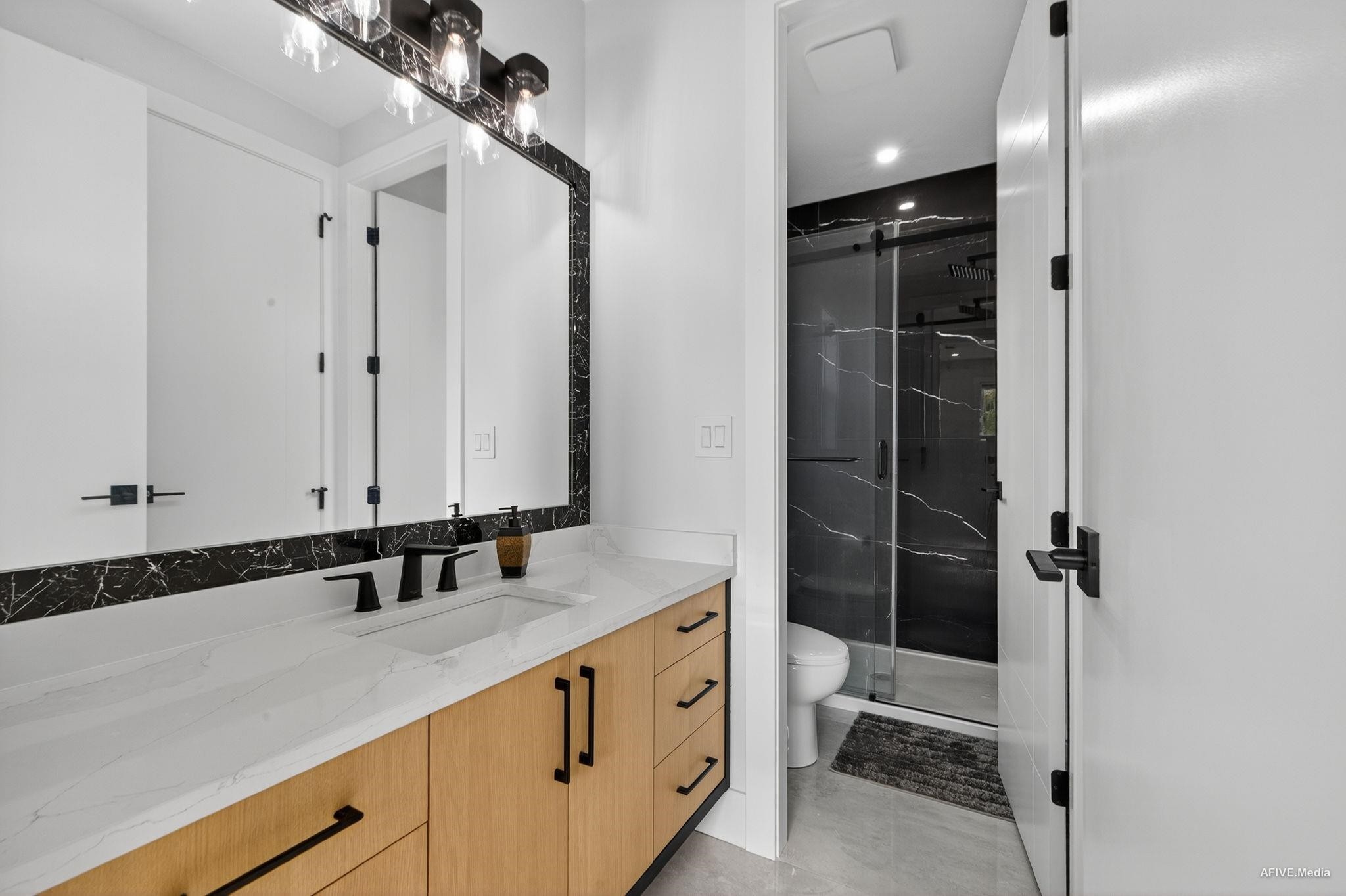 









15363


94

Avenue,
Surrey,




BC
V3R 1E2

