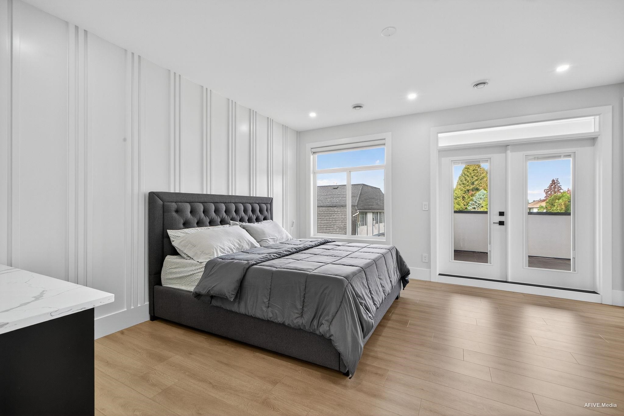 









15363


94

Avenue,
Surrey,




BC
V3R 1E2

