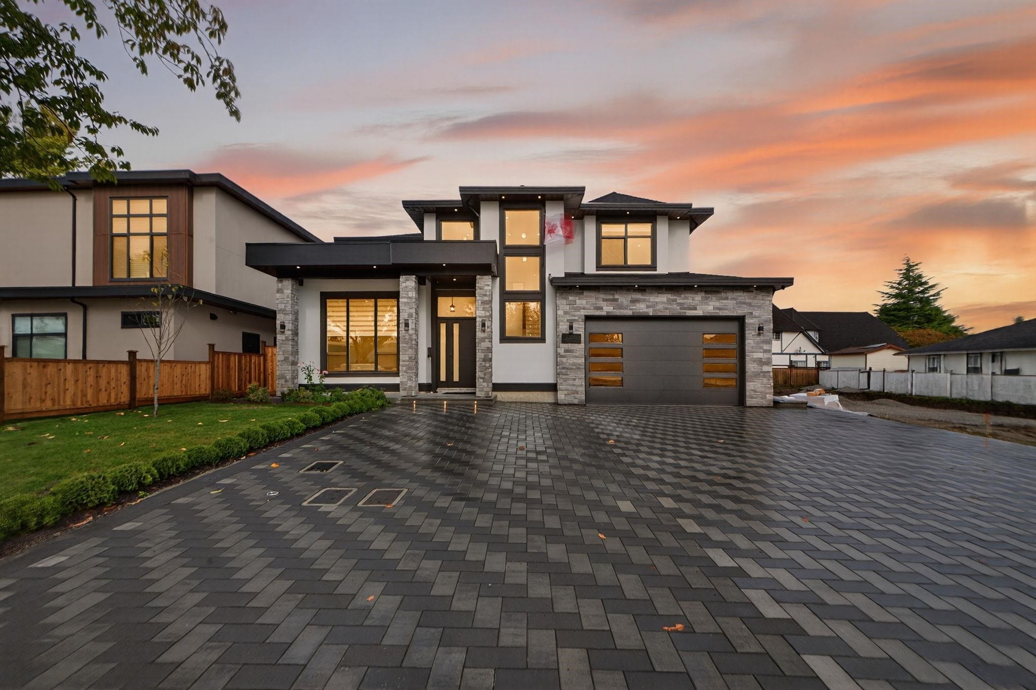 









15363


94

Avenue,
Surrey,




BC
V3R 1E2

