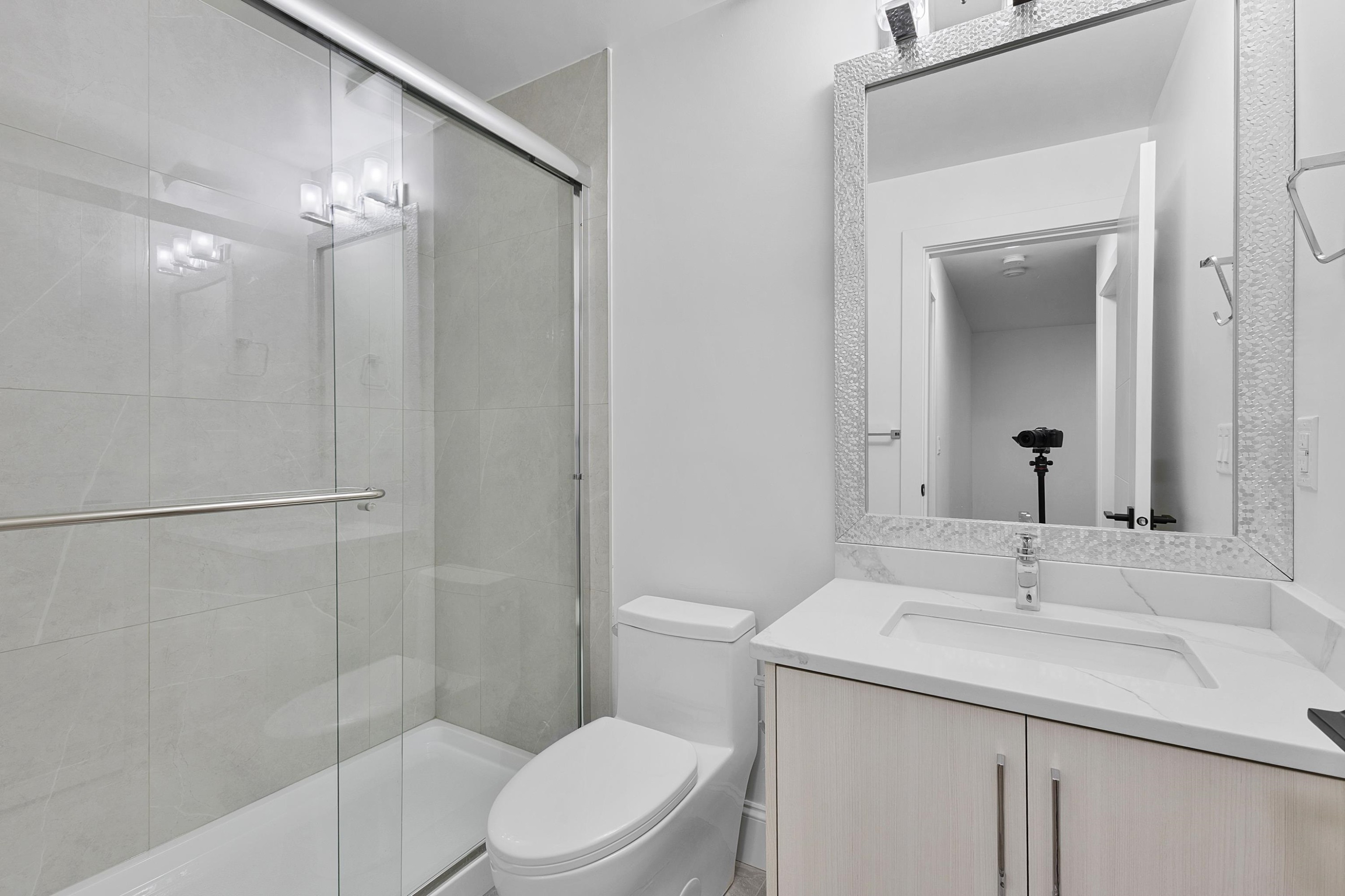 









5949


142

Street,
Surrey,




BC
V3X 1C8

