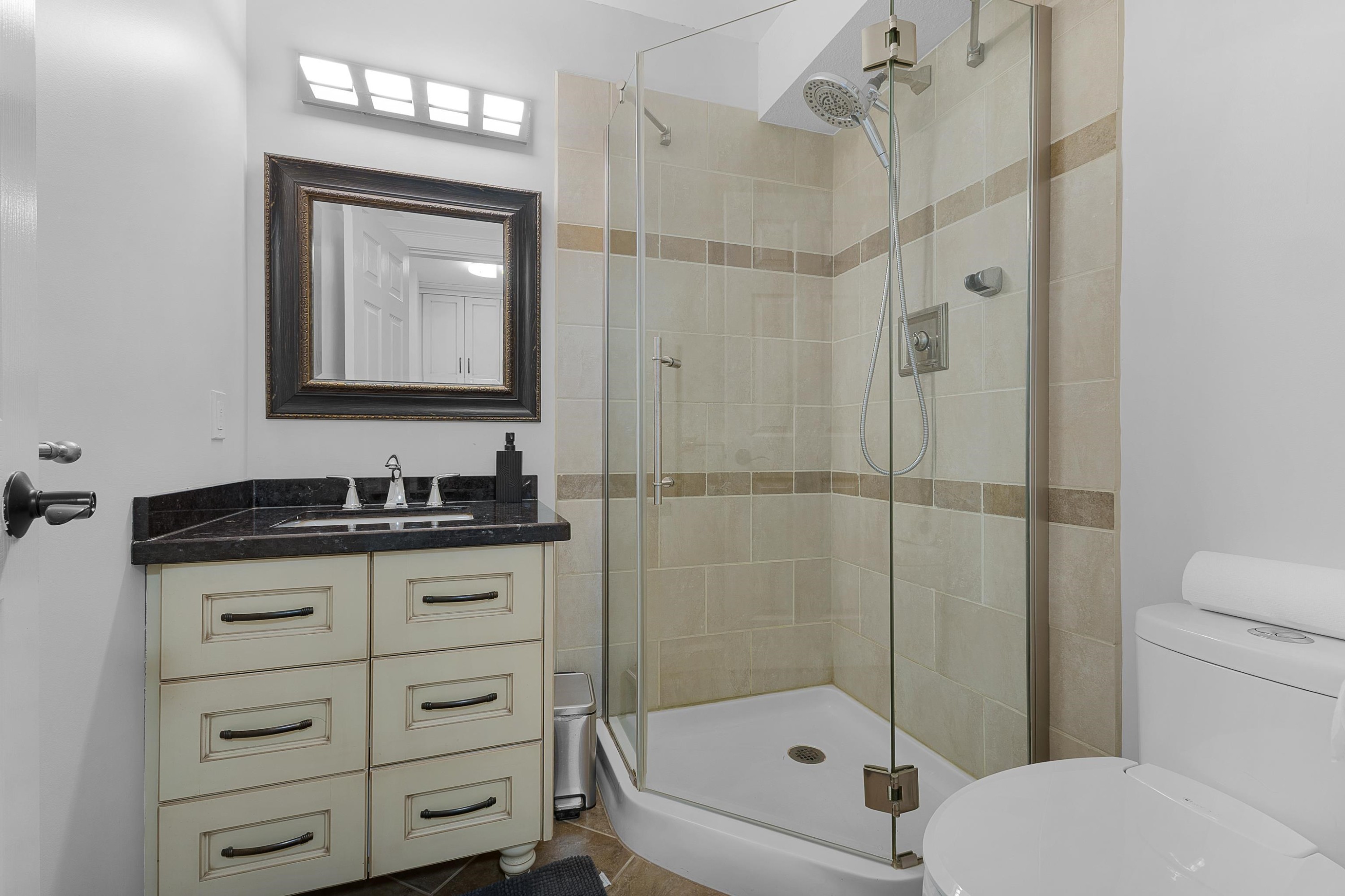 









17148


104

Avenue,
Surrey,




BC
V4N 4R6

