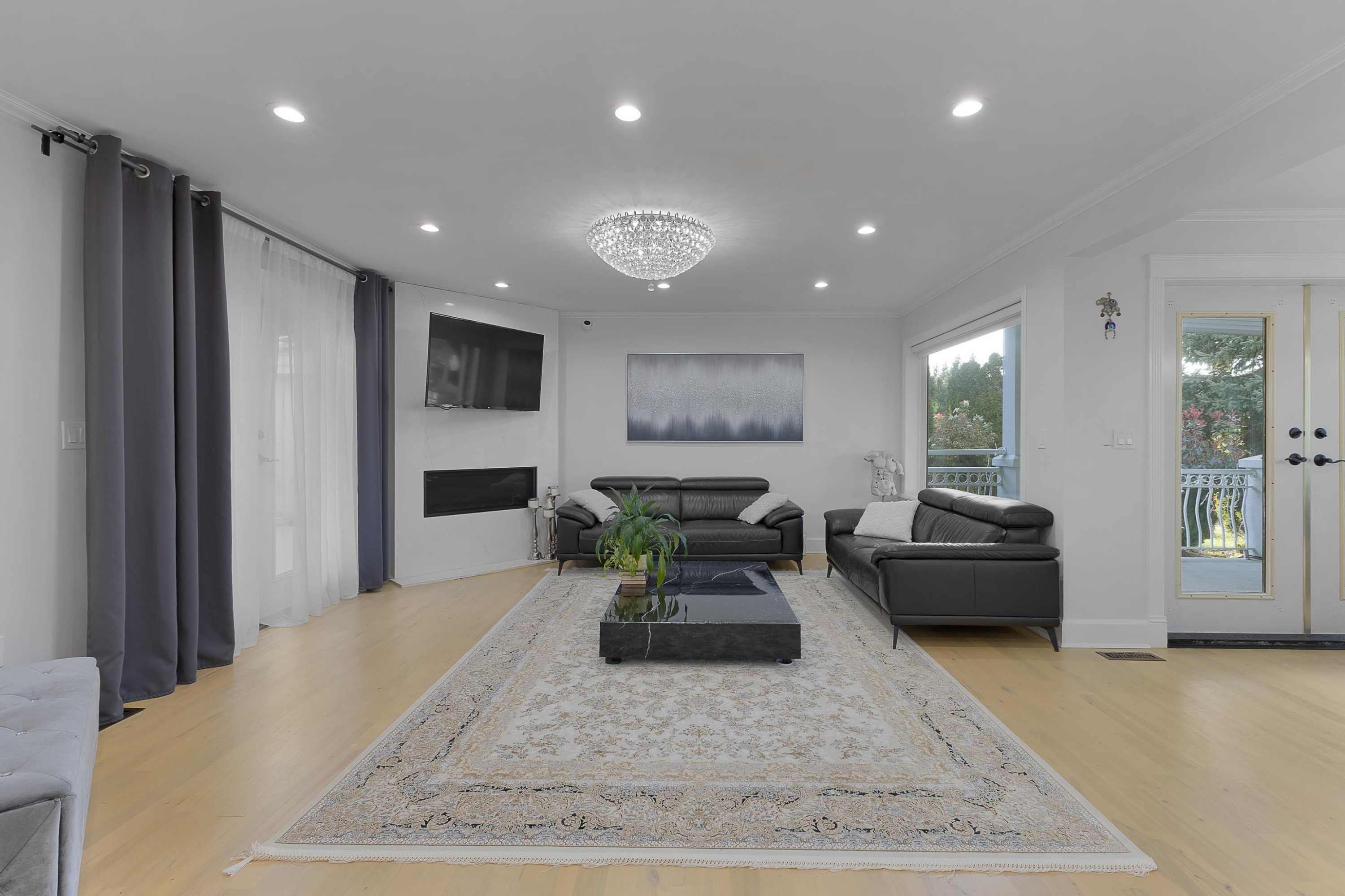 









17148


104

Avenue,
Surrey,




BC
V4N 4R6

