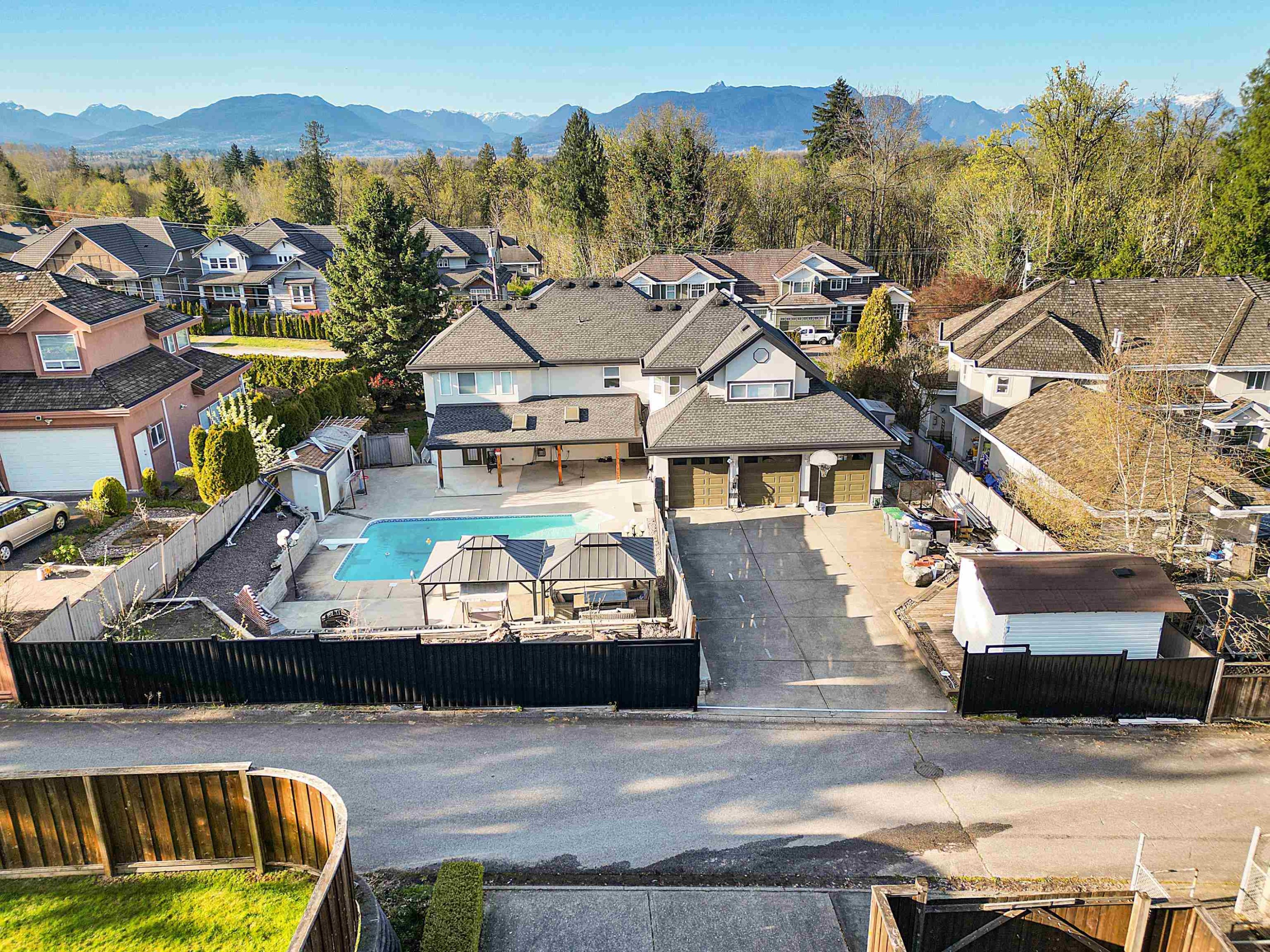 









17148


104

Avenue,
Surrey,




BC
V4N 4R6

