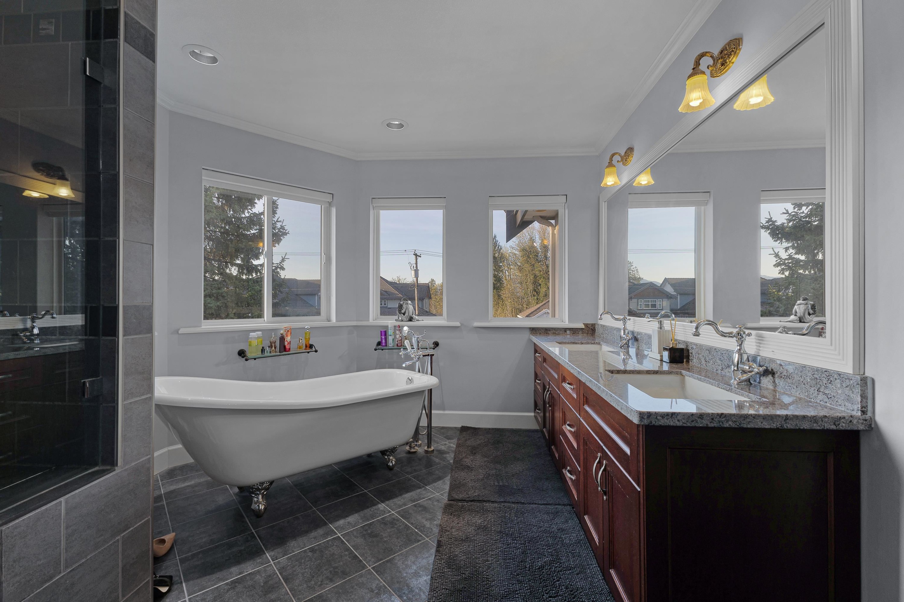 









17148


104

Avenue,
Surrey,




BC
V4N 4R6

