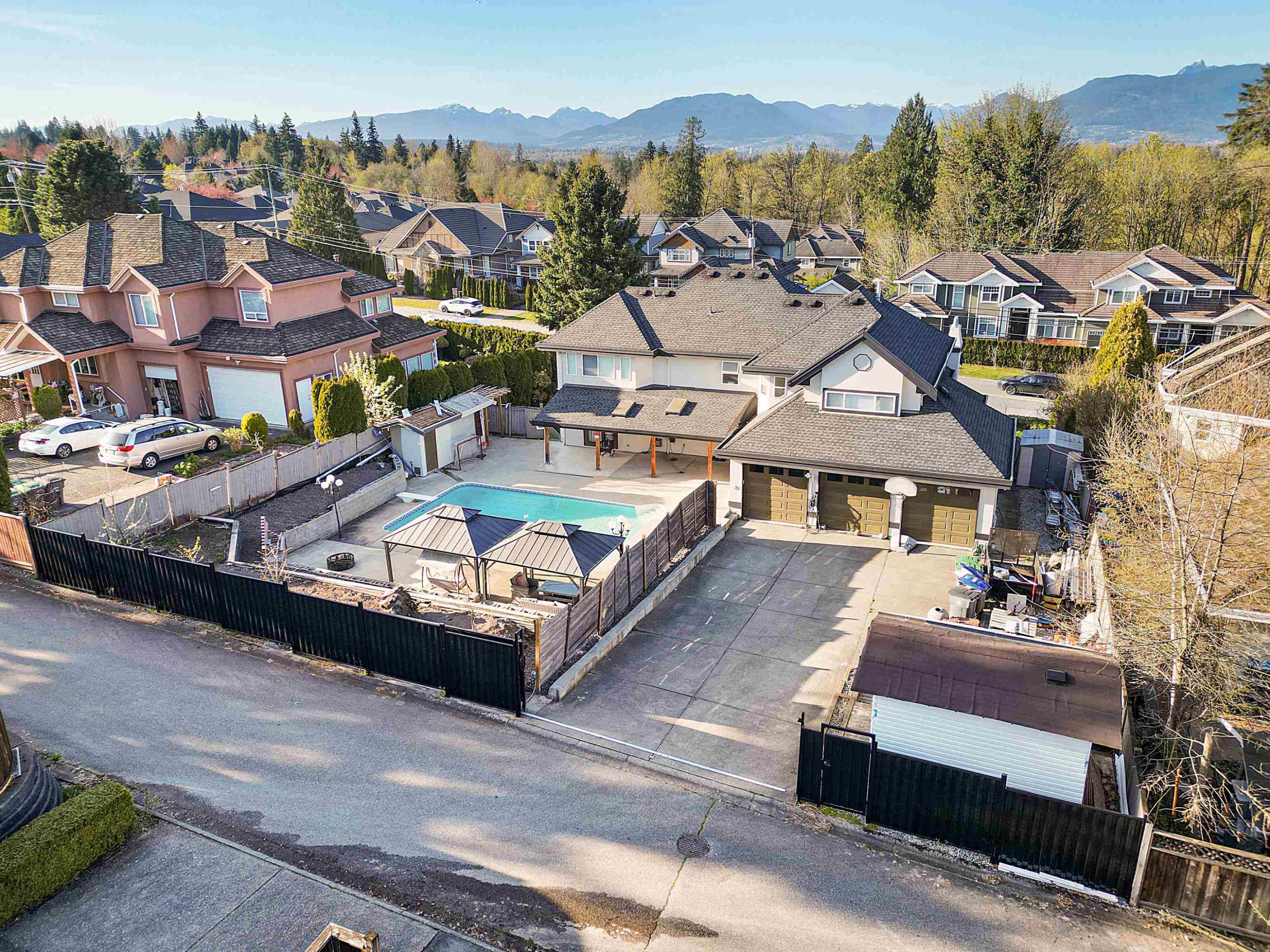 









17148


104

Avenue,
Surrey,




BC
V4N 4R6

