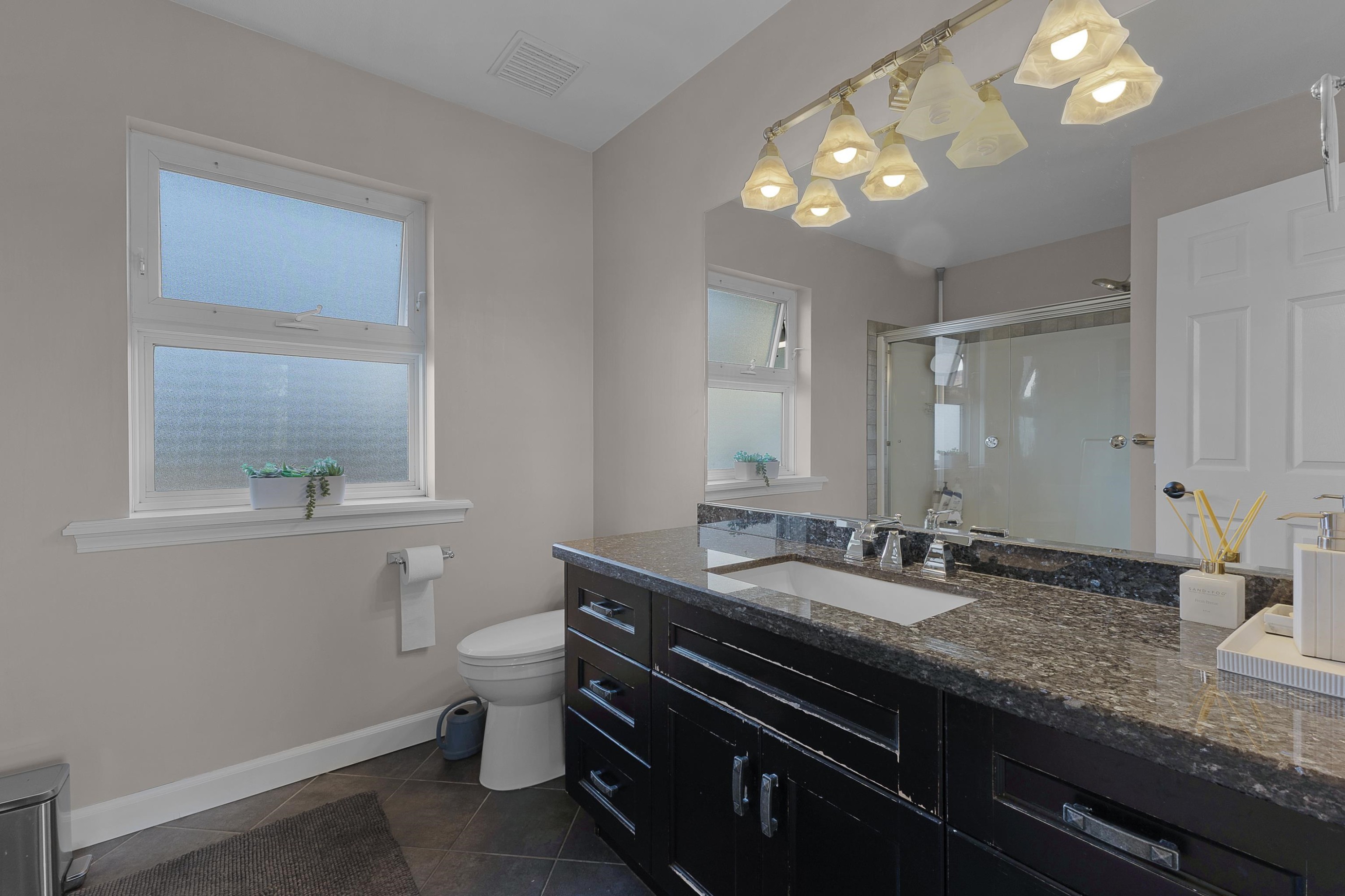 









17148


104

Avenue,
Surrey,




BC
V4N 4R6

