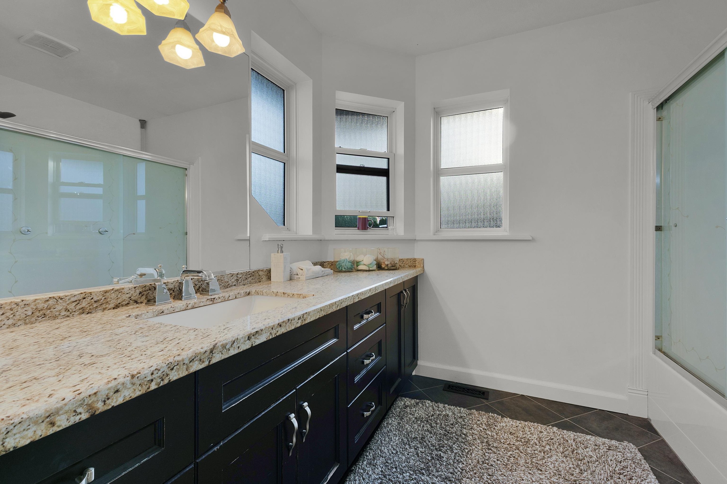 









17148


104

Avenue,
Surrey,




BC
V4N 4R6

