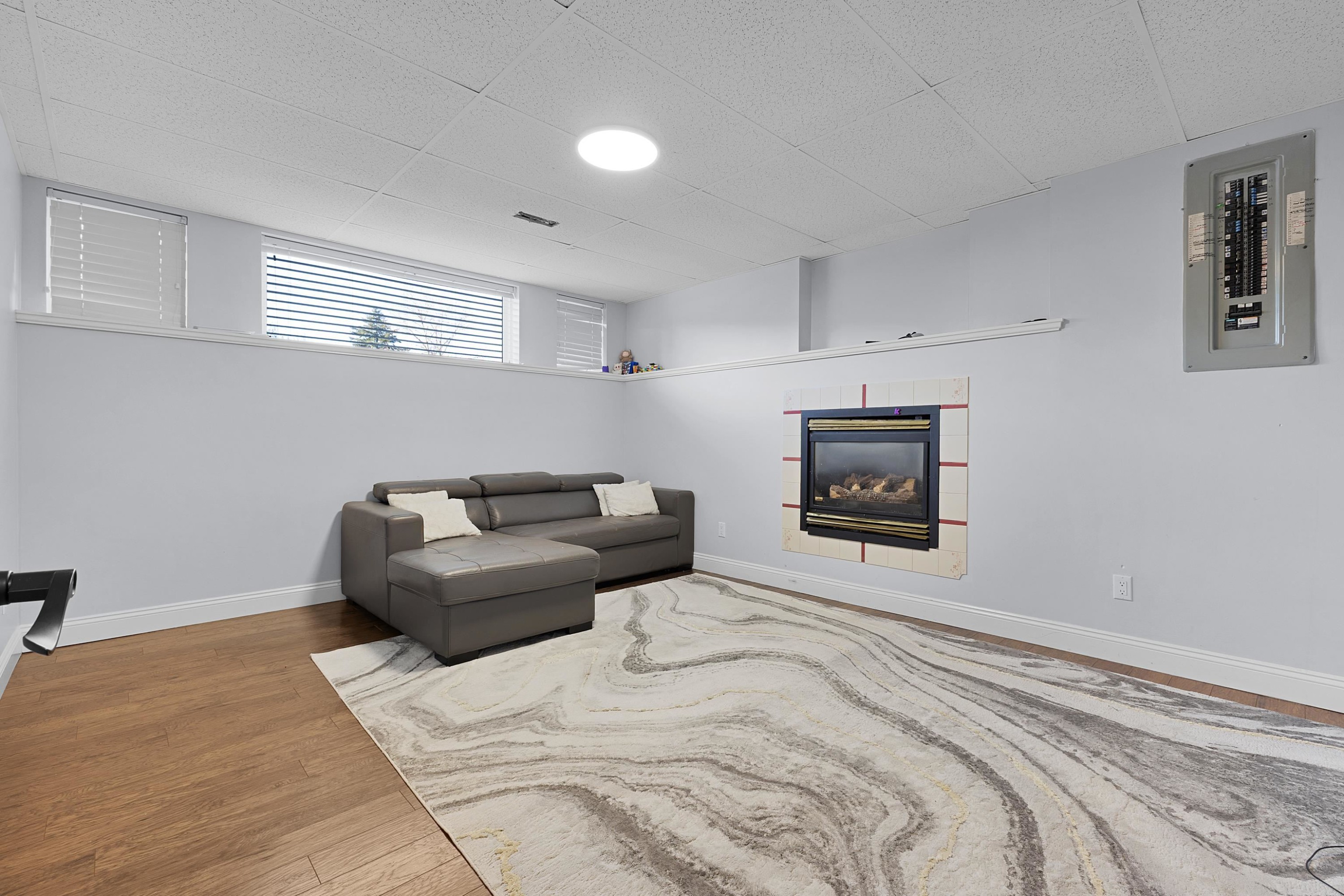 









17148


104

Avenue,
Surrey,




BC
V4N 4R6

